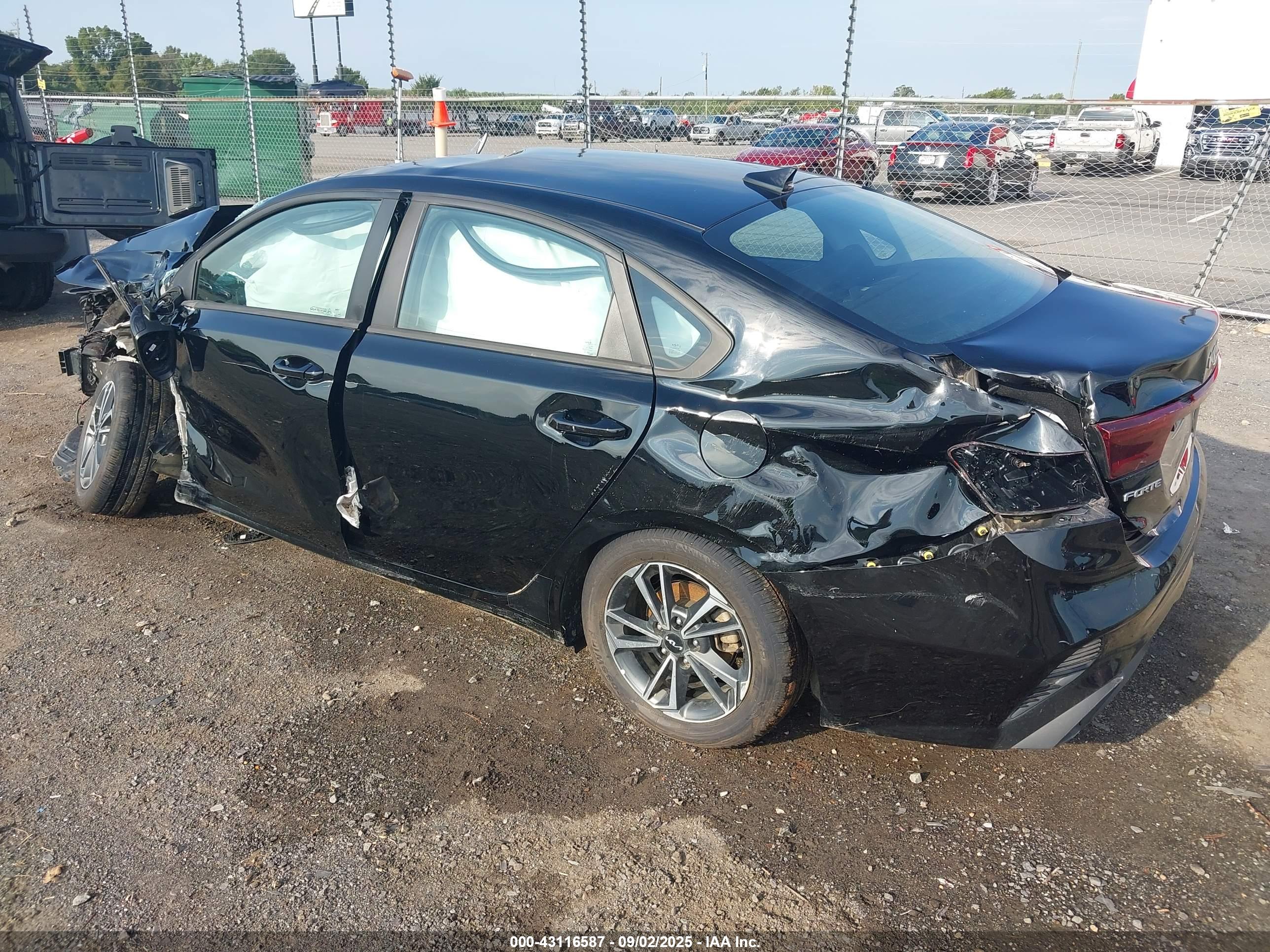 KIA FORTE image 3