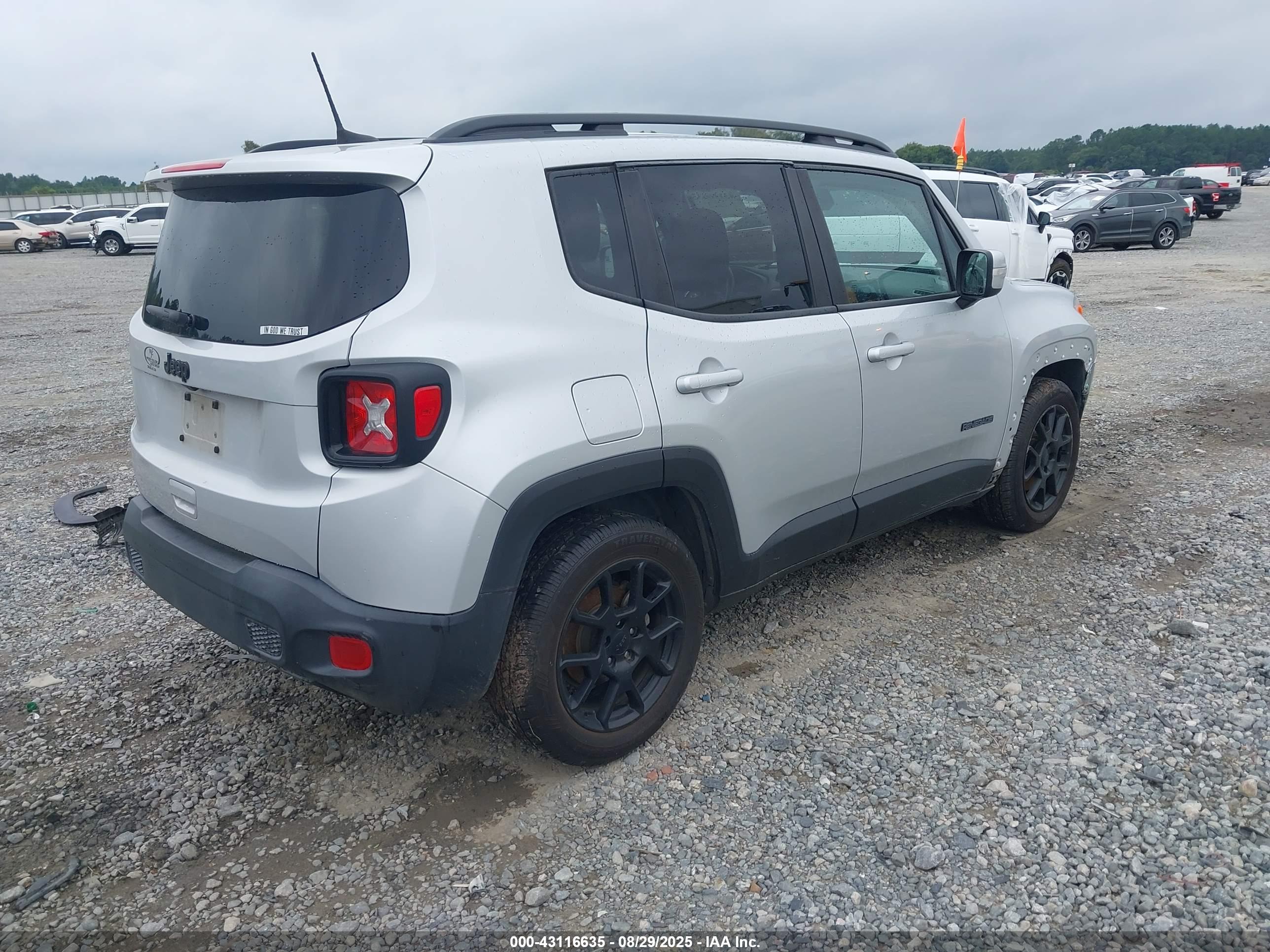 JEEP RENEGADE image 4