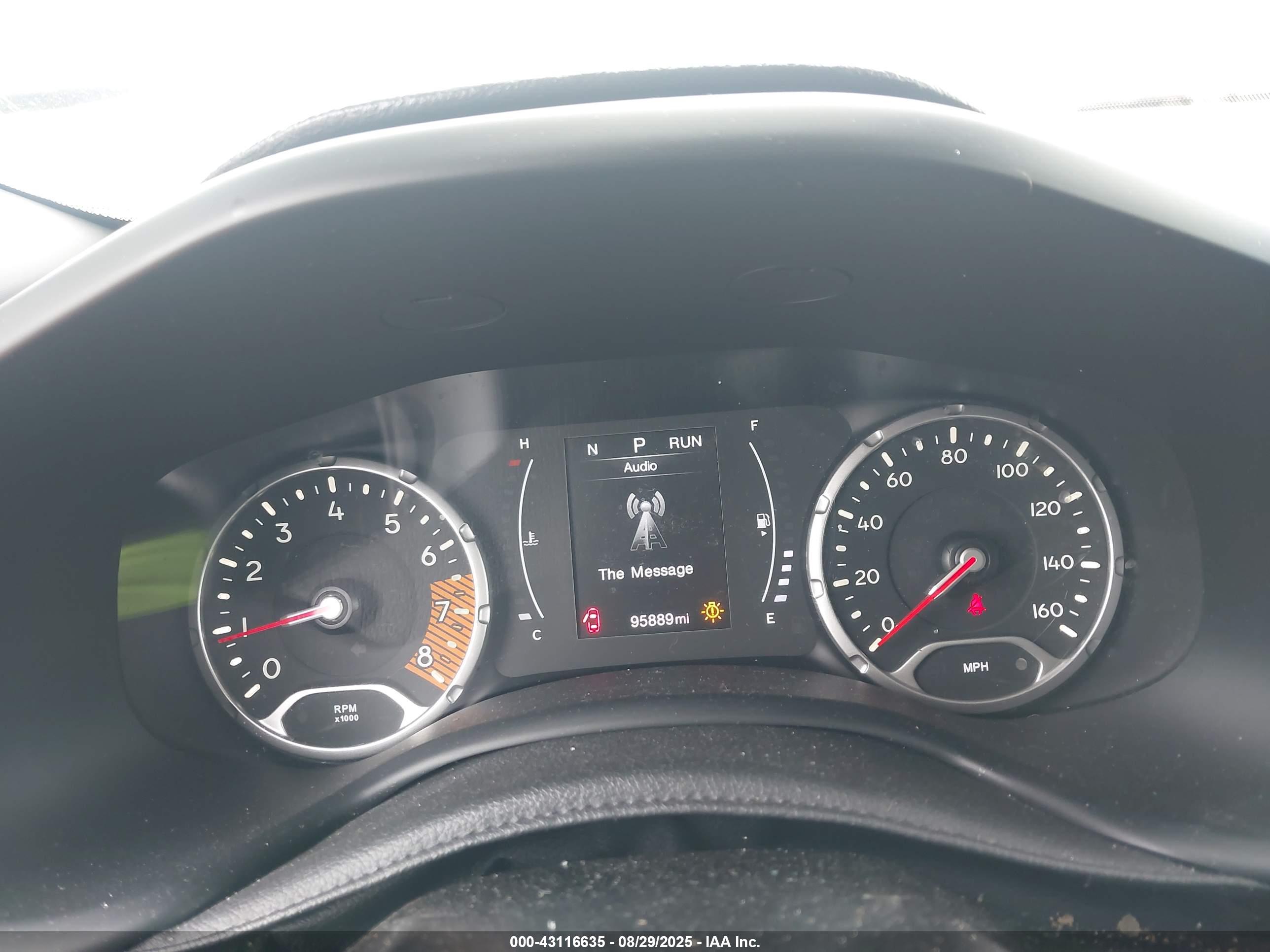 JEEP RENEGADE image 7