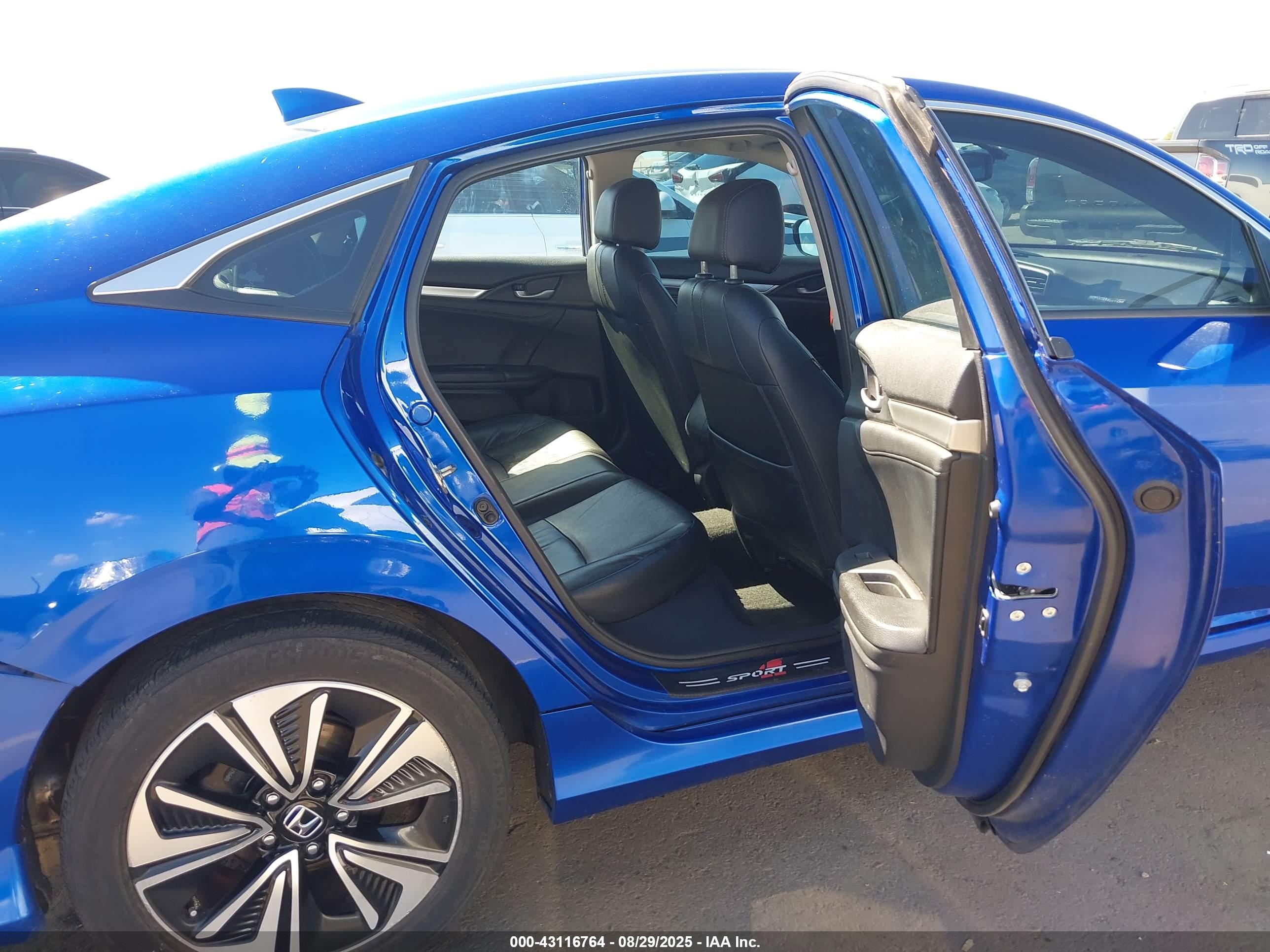 HONDA CIVIC image 8