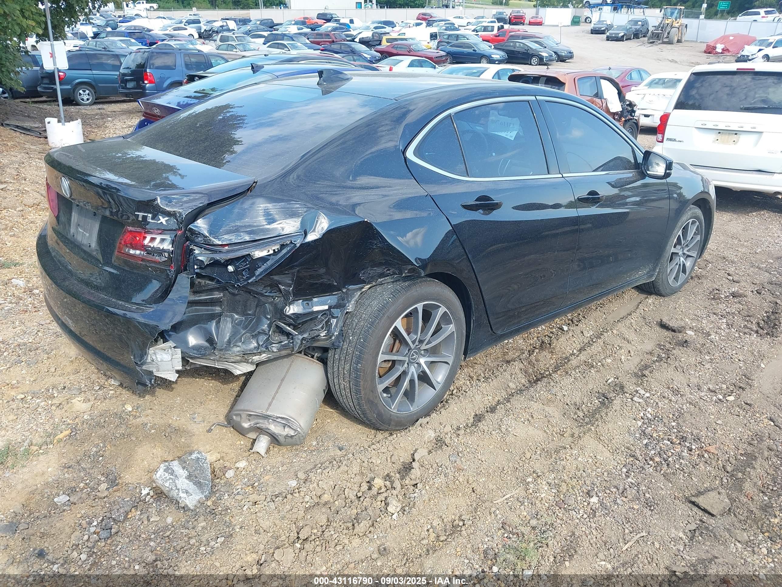 ACURA TLX image 4