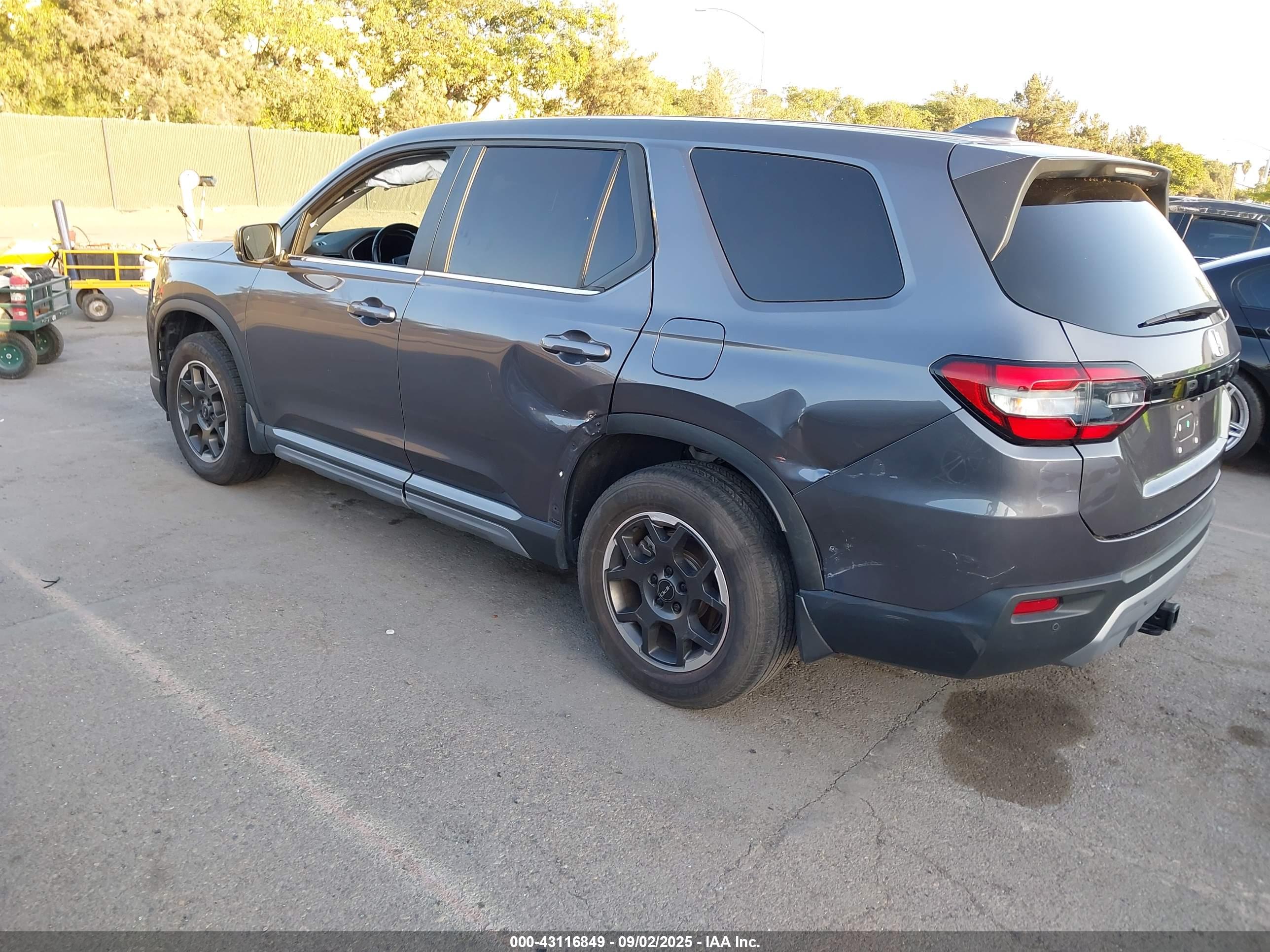 HONDA PILOT image 3
