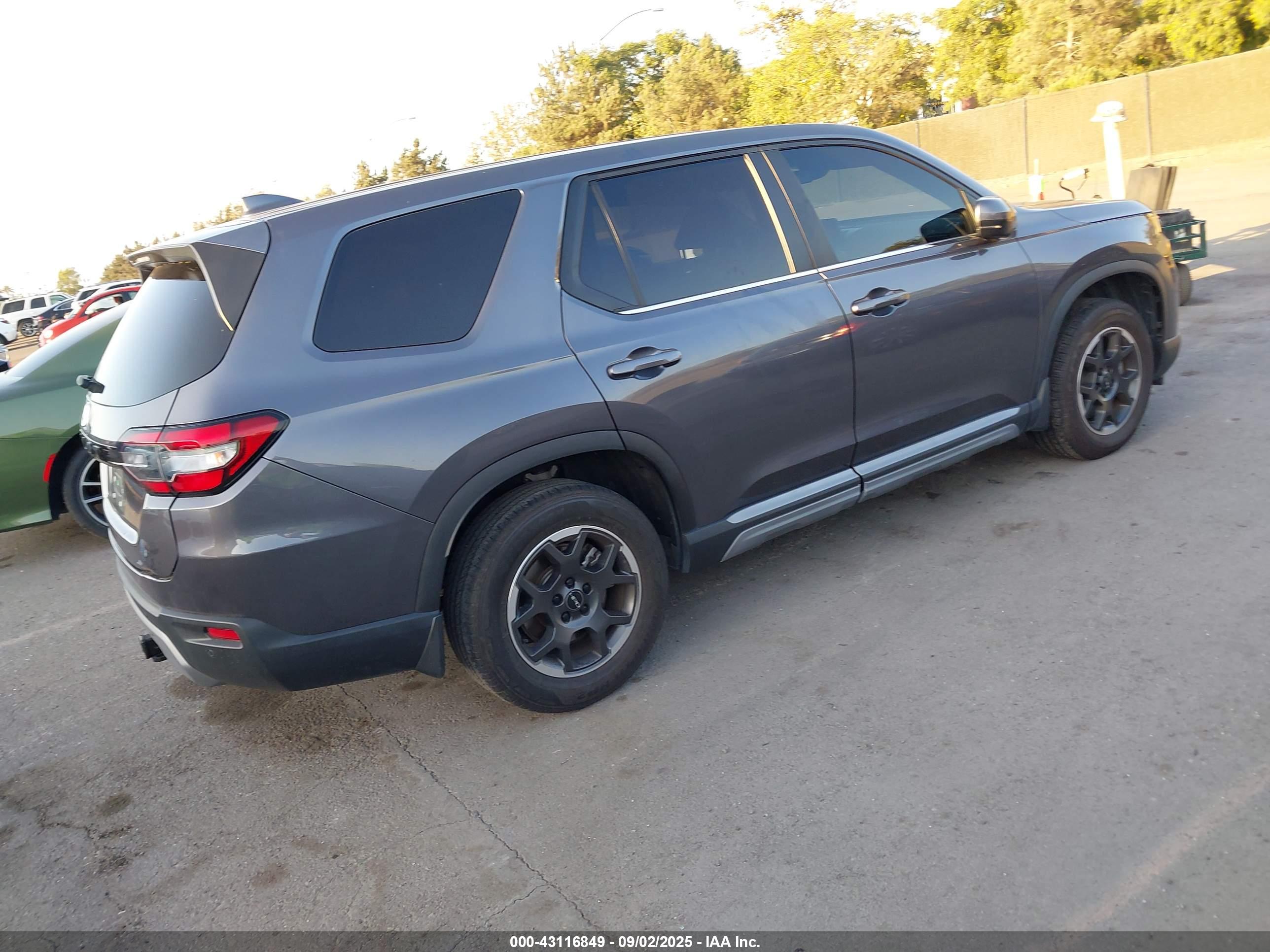 HONDA PILOT image 4