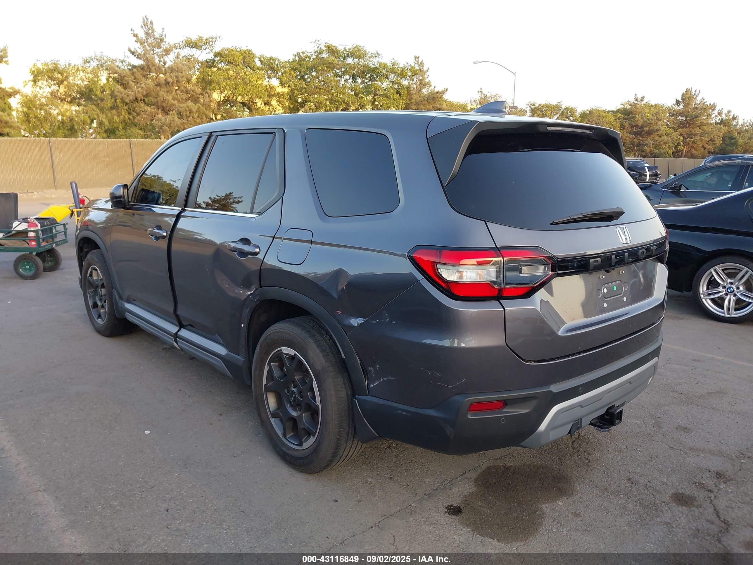 HONDA PILOT image 6