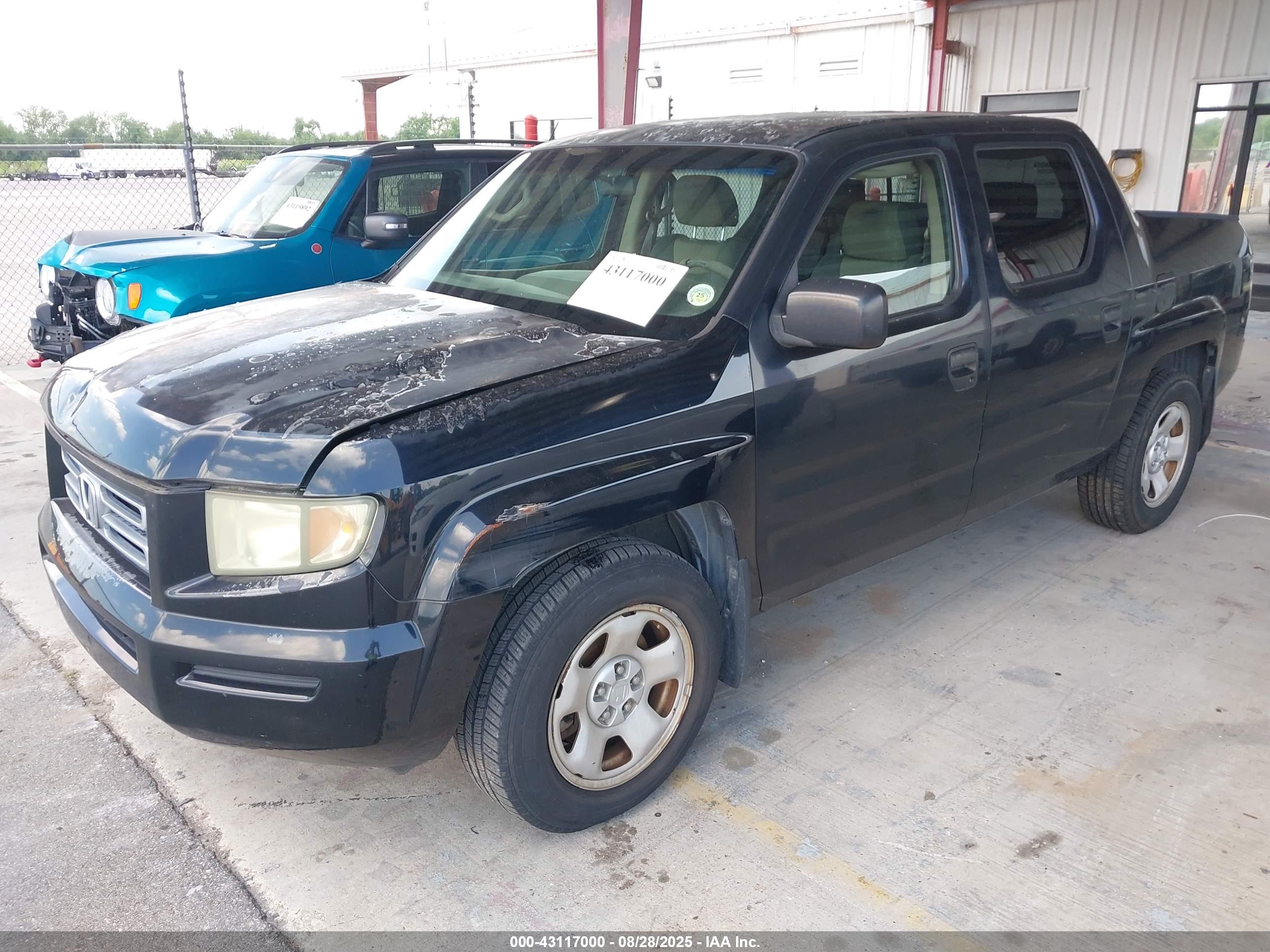 HONDA RIDGELINE image 2