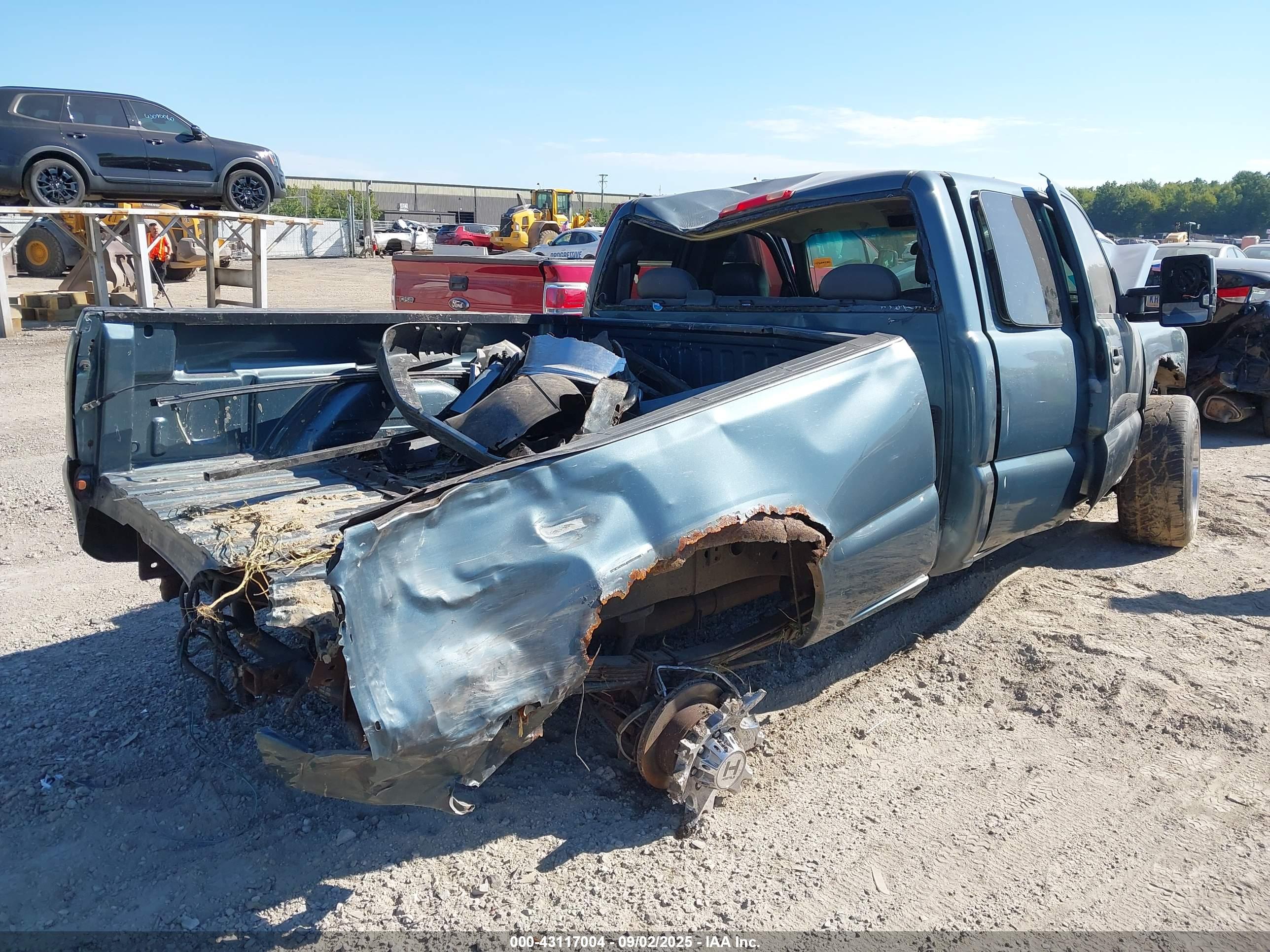 CHEVROLET SILVERADO image 4