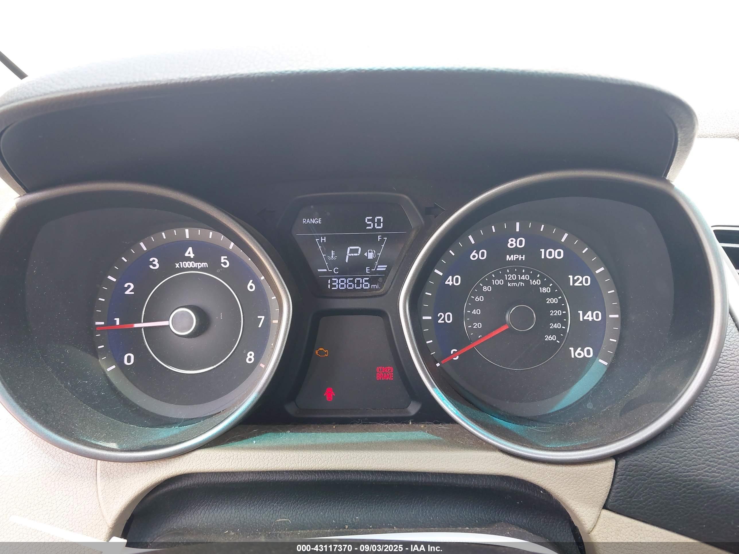 HYUNDAI ELANTRA image 7