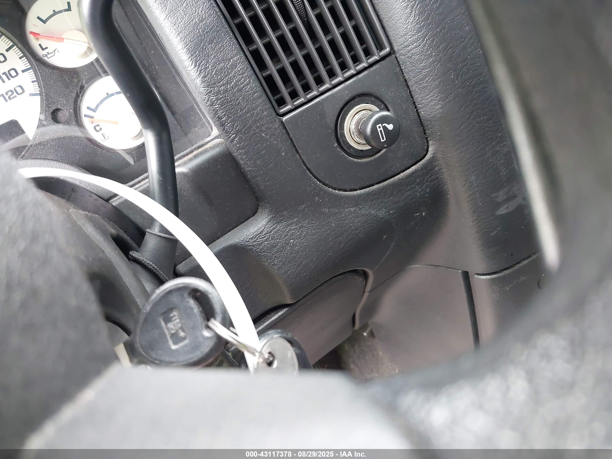 DODGE RAM image 11
