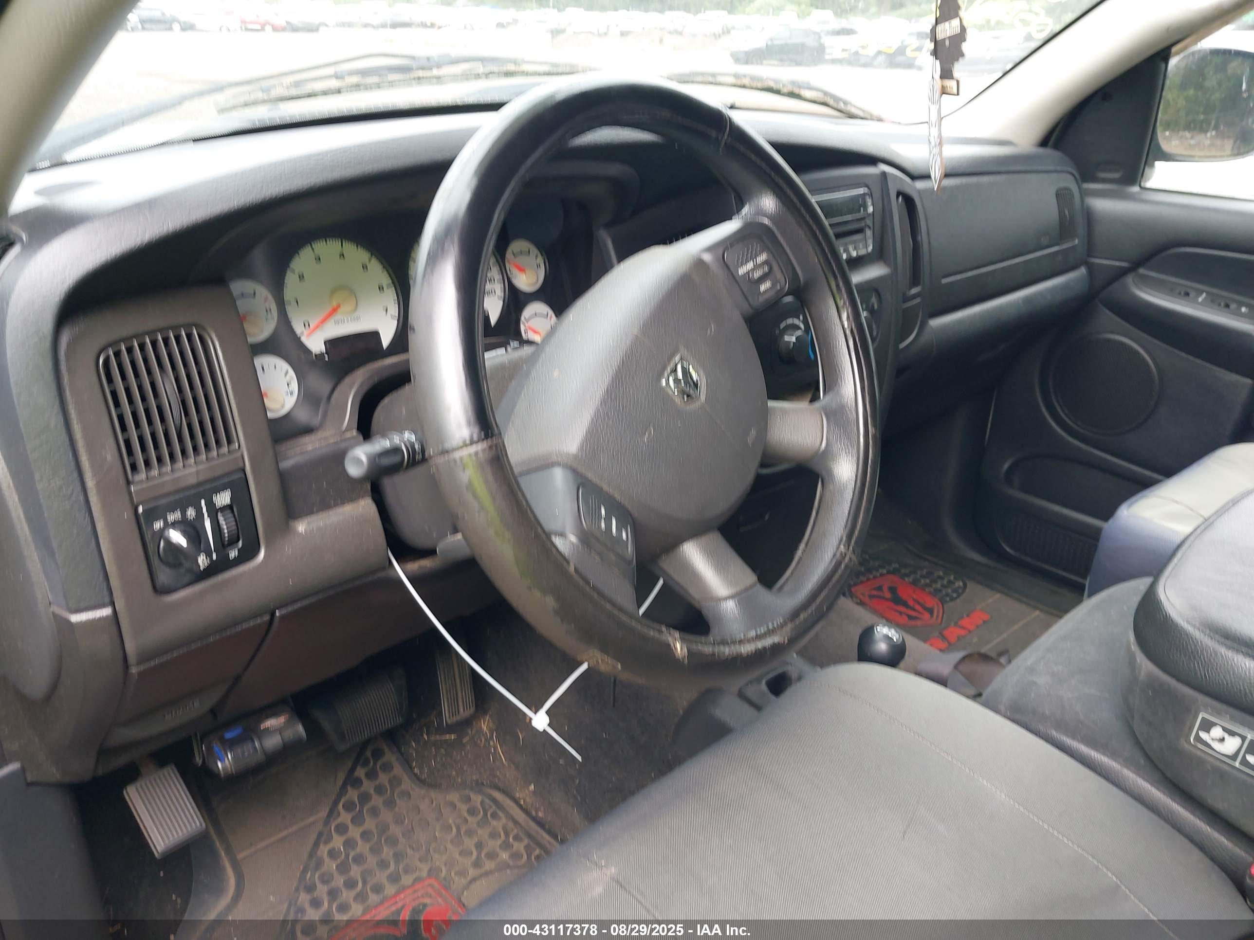 DODGE RAM image 5