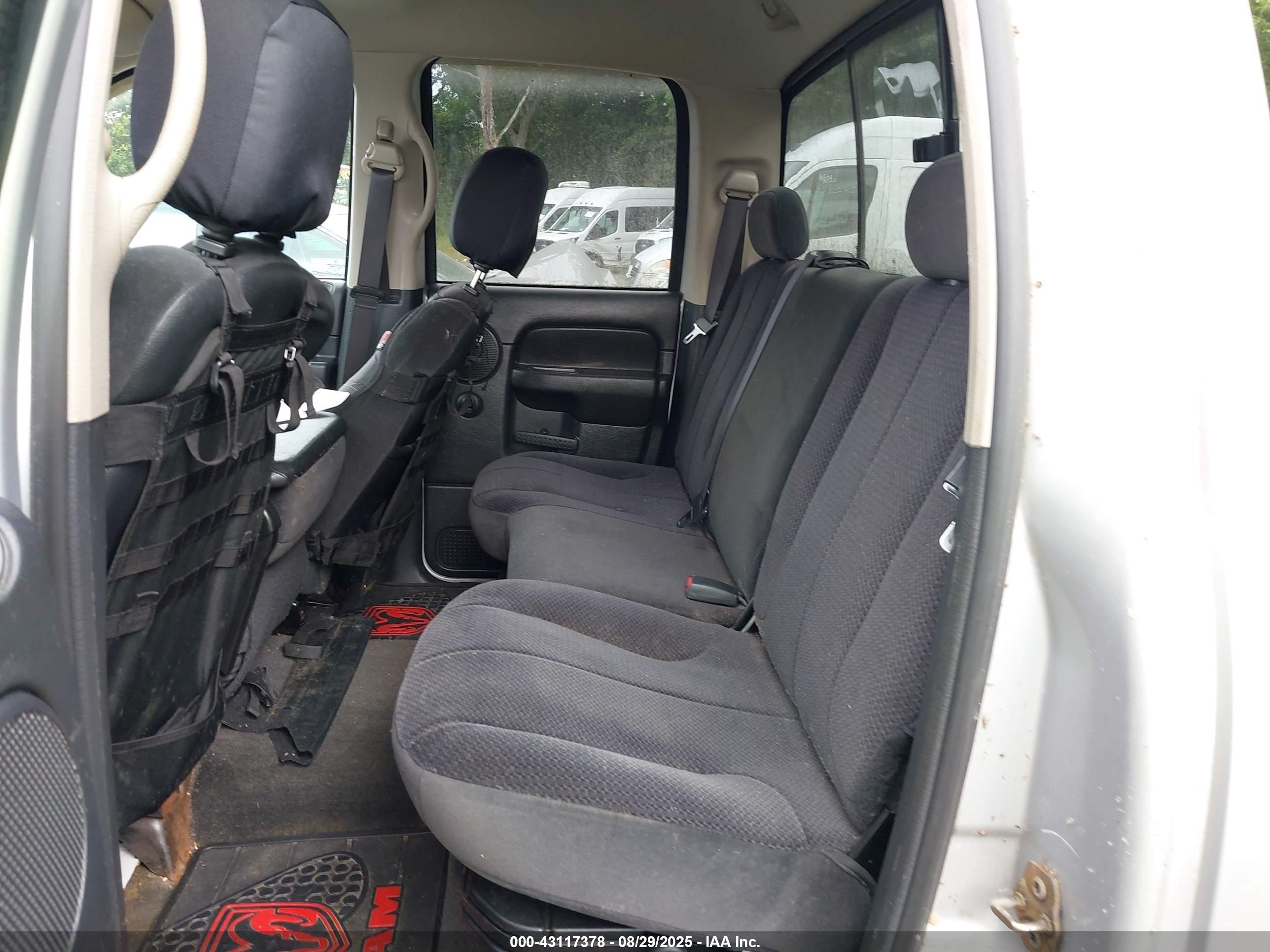 DODGE RAM image 8