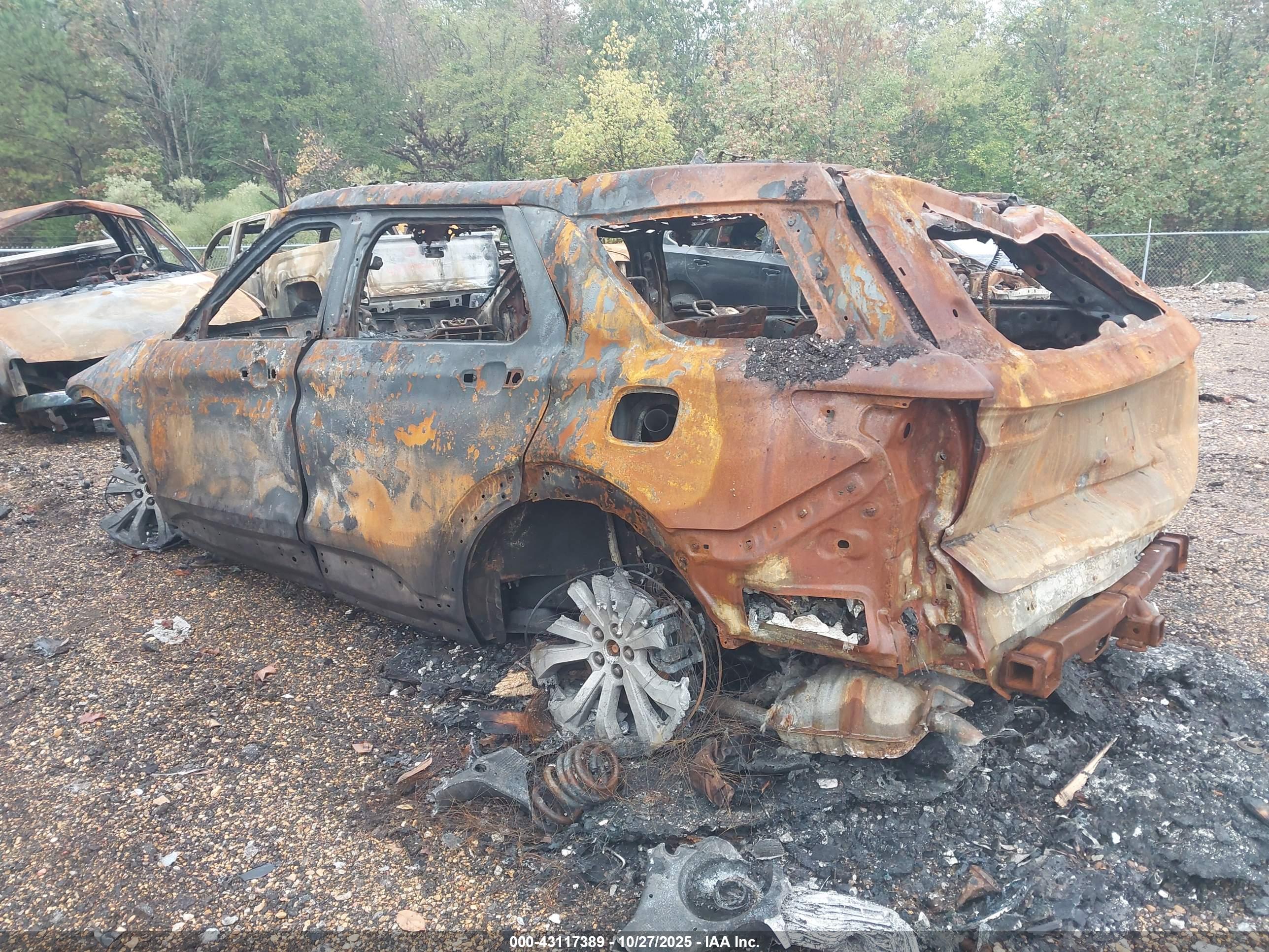 FORD EXPLORER image 3