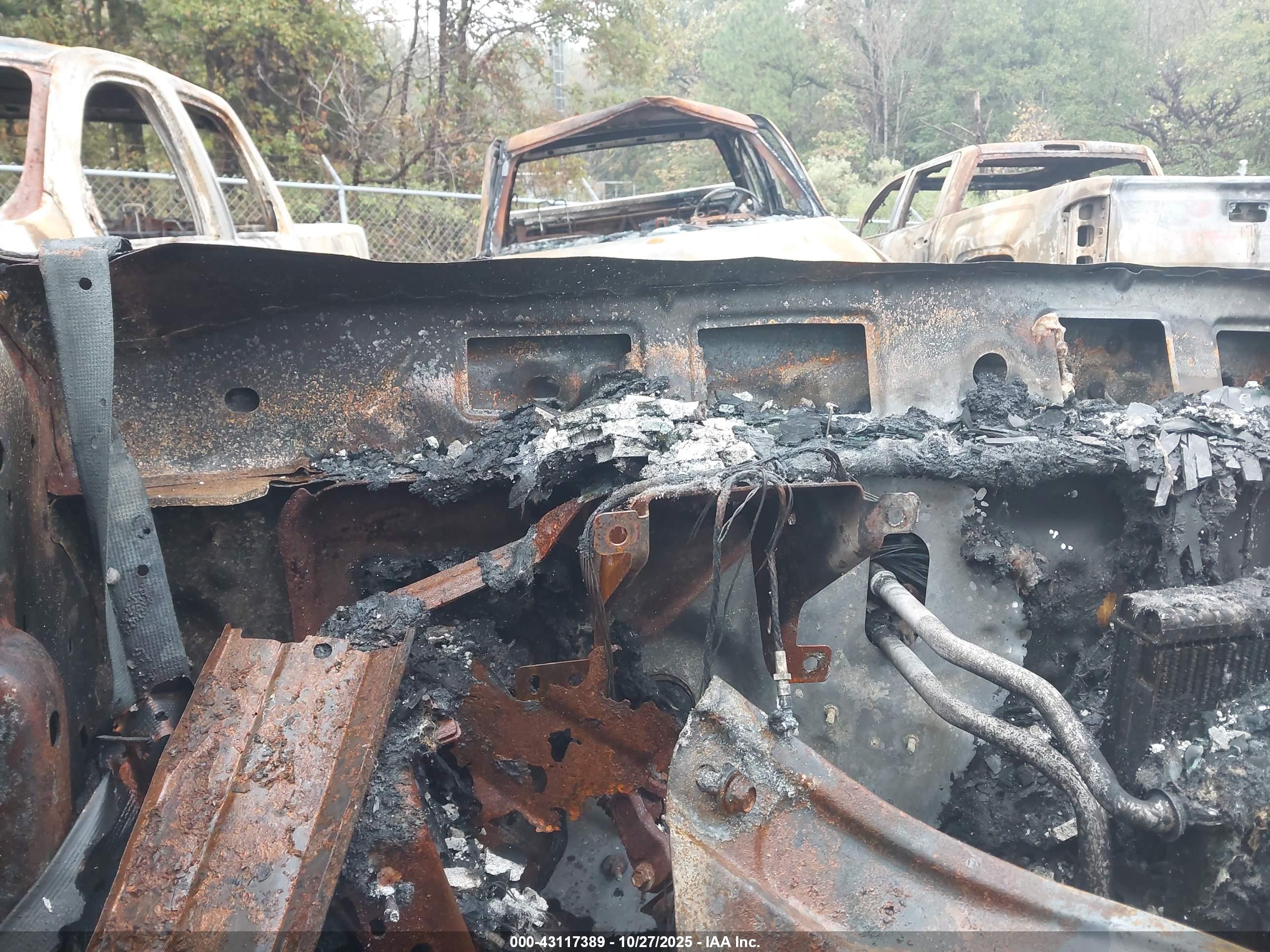 FORD EXPLORER image 7