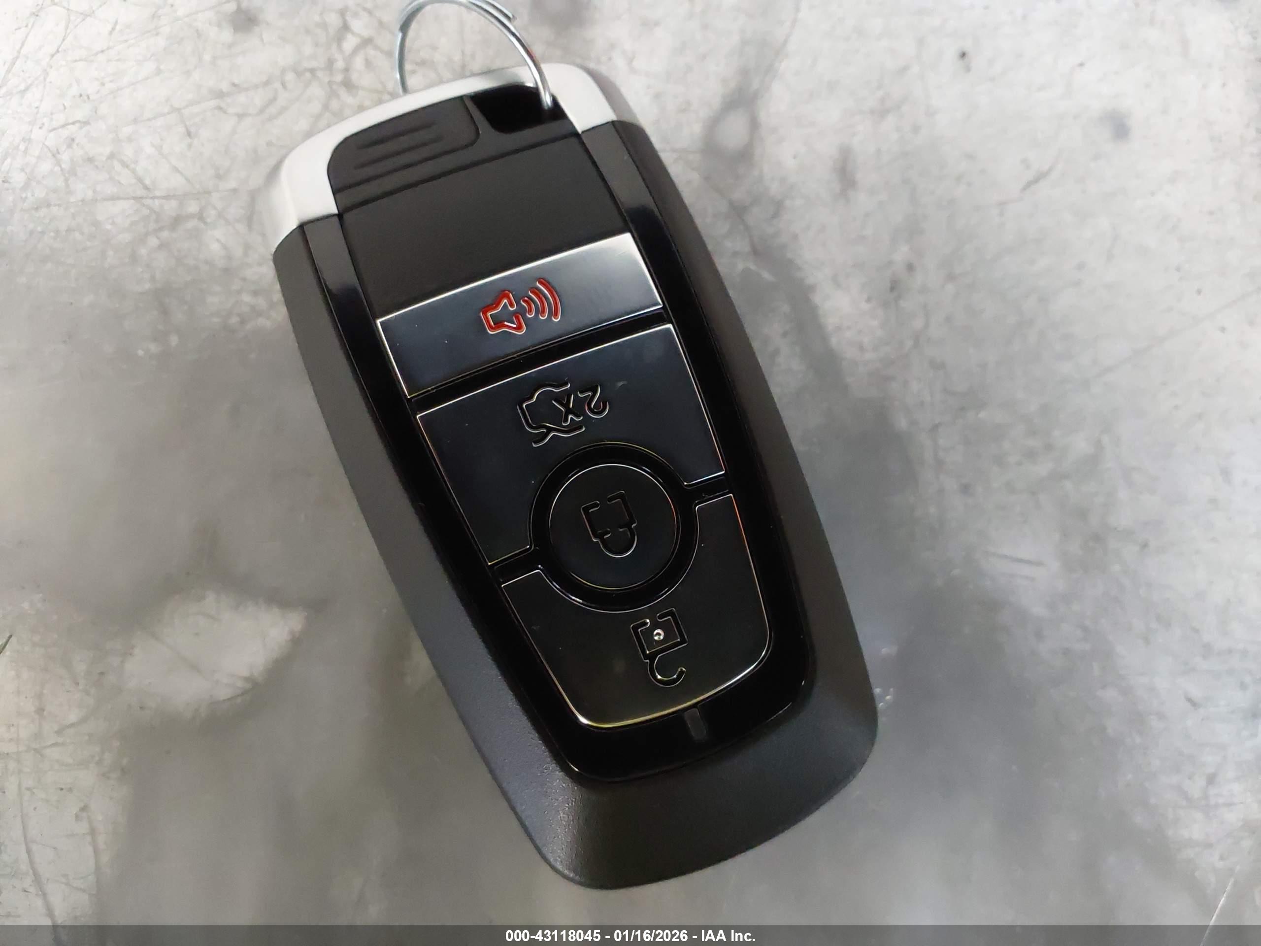 FORD FUSION image 11