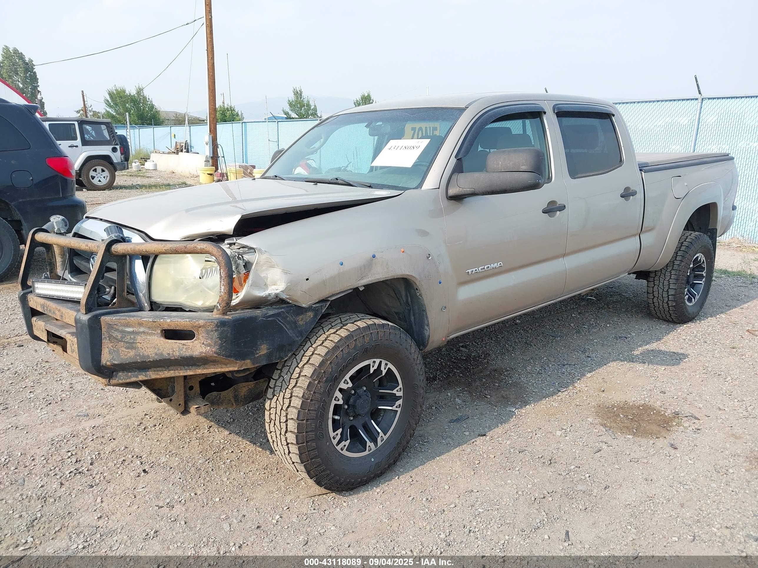 TOYOTA TACOMA image 2