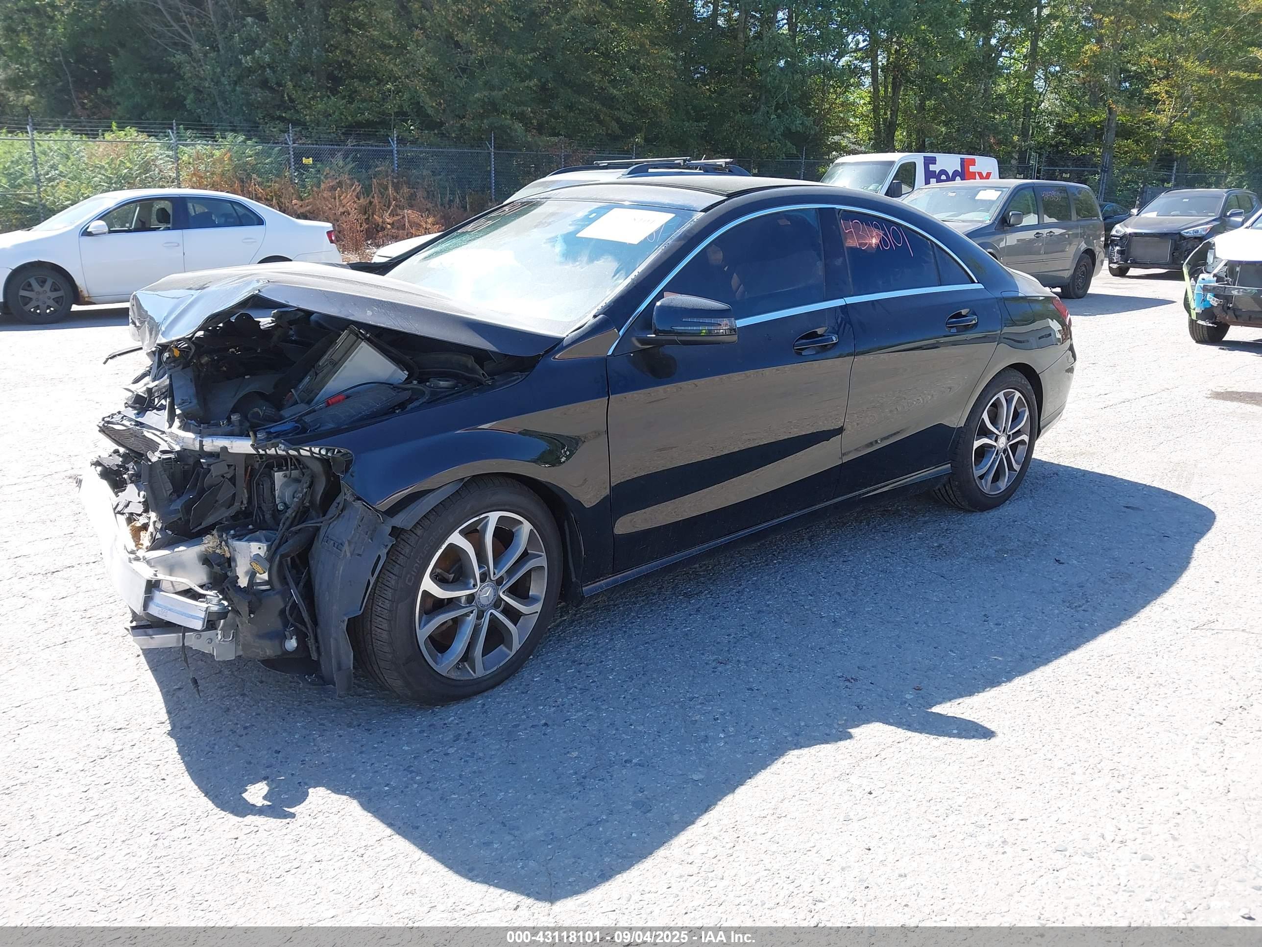 MERCEDES-BENZ CLA image 2