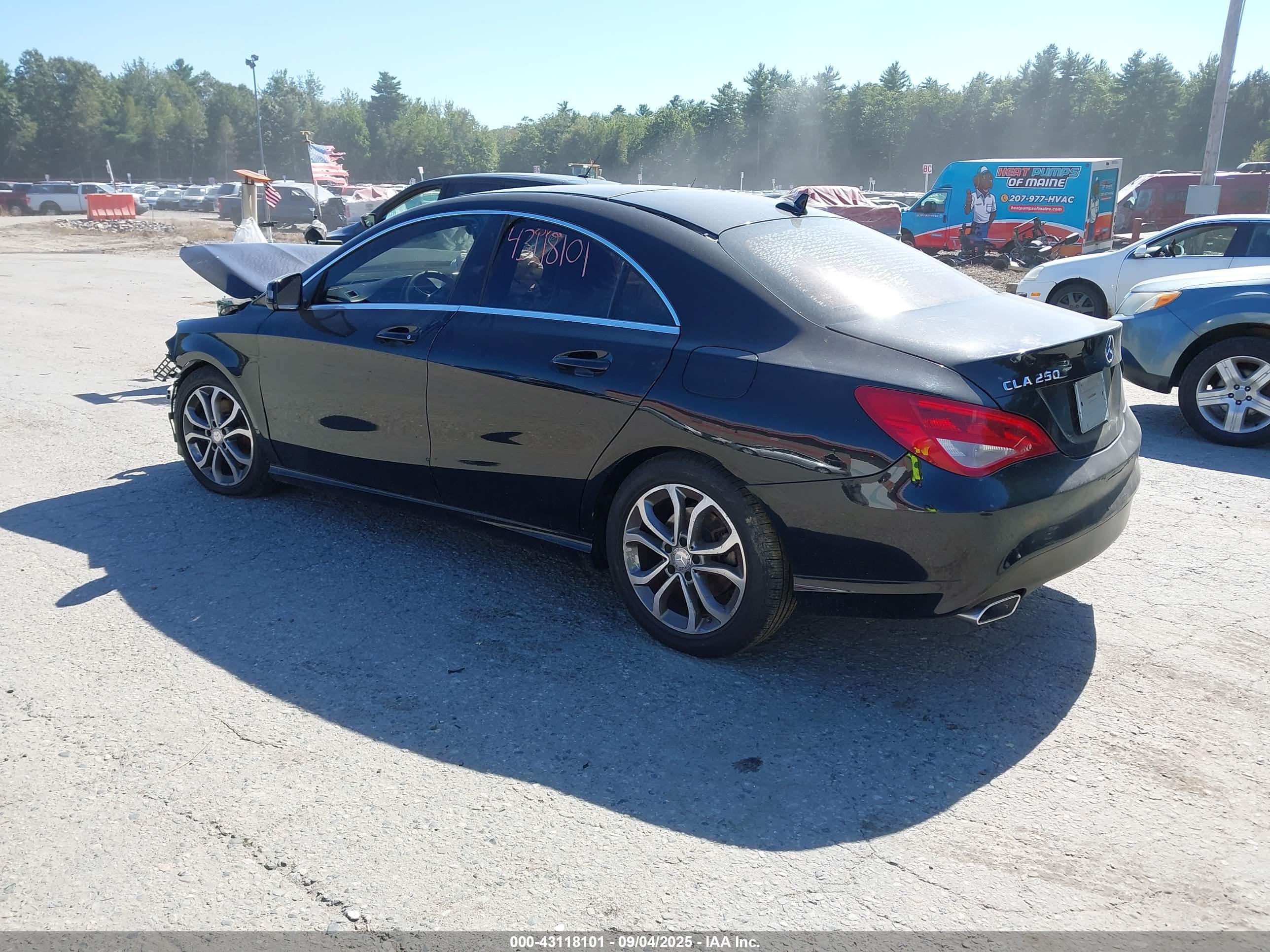 MERCEDES-BENZ CLA image 3