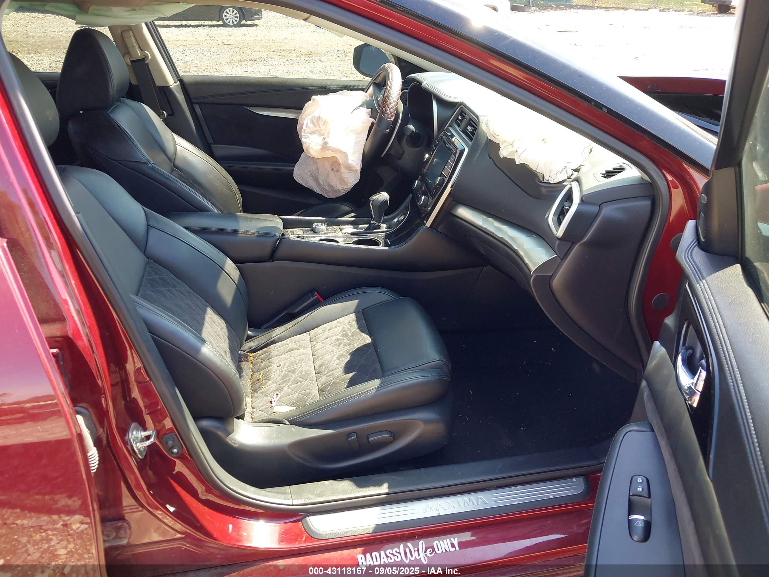NISSAN MAXIMA image 5