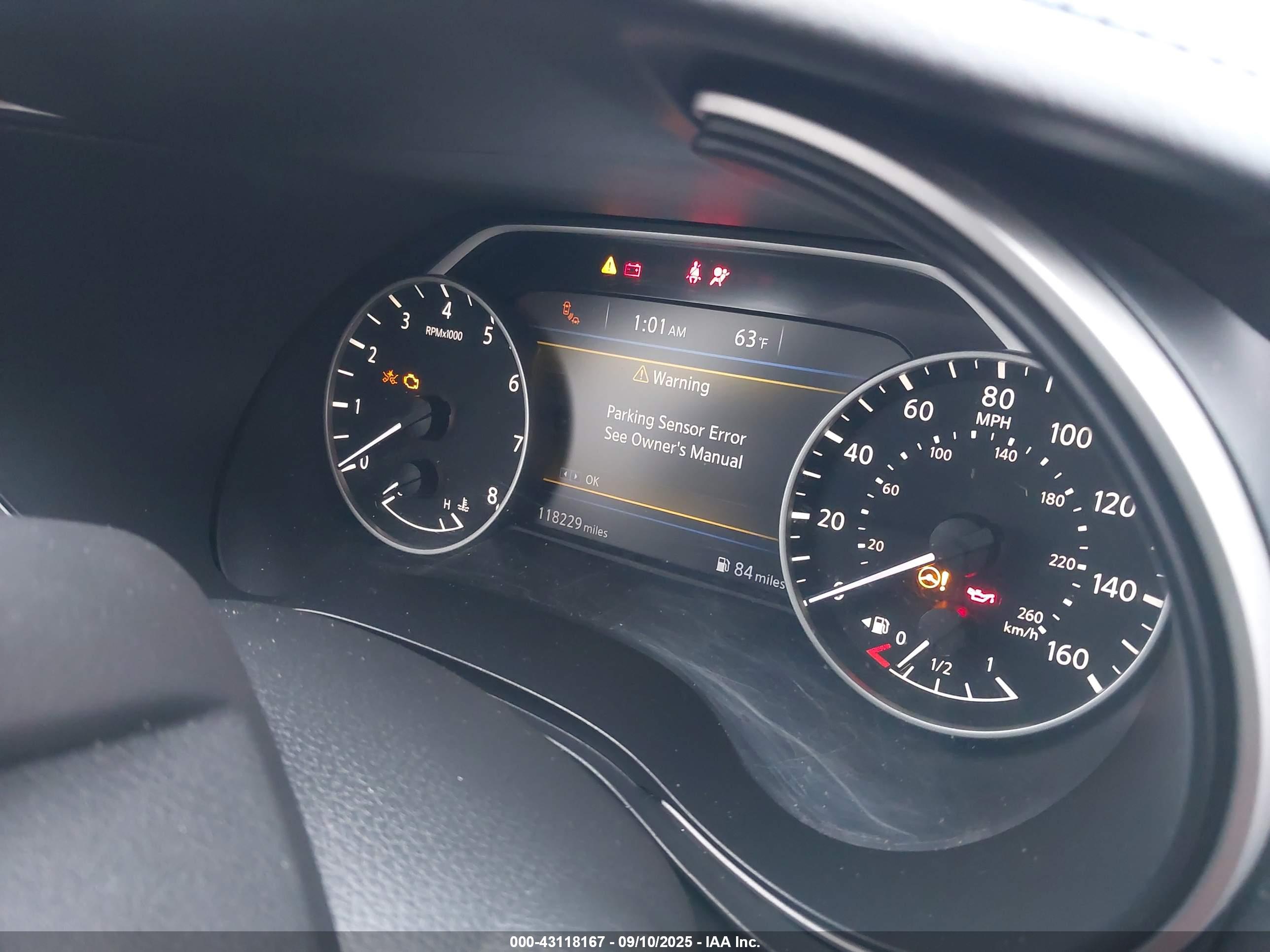 NISSAN MAXIMA image 7