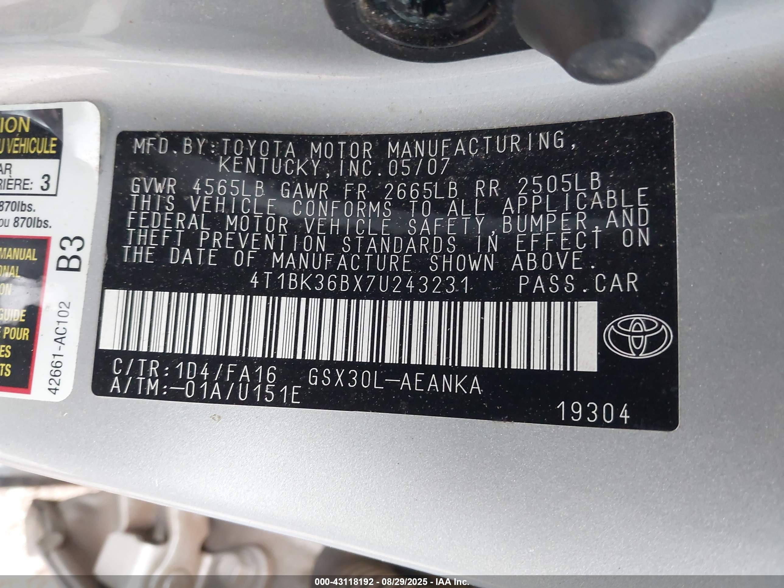 TOYOTA AVALON image 9