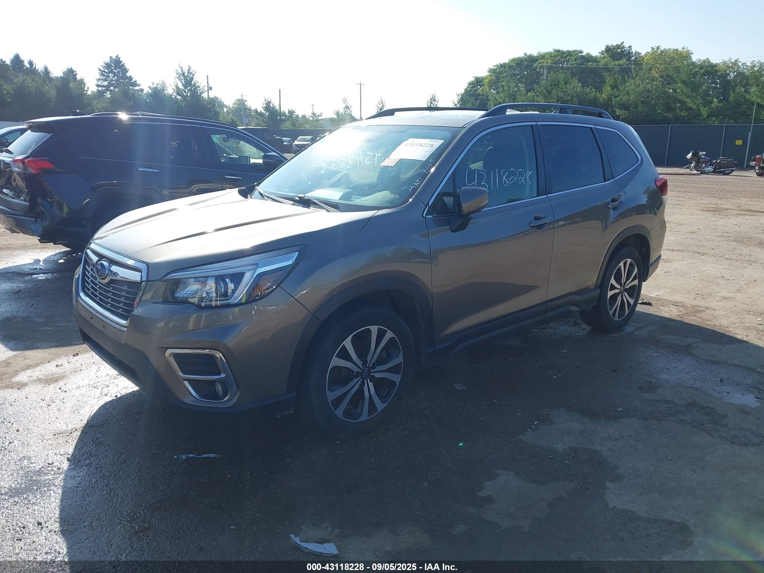 SUBARU FORESTER image 2