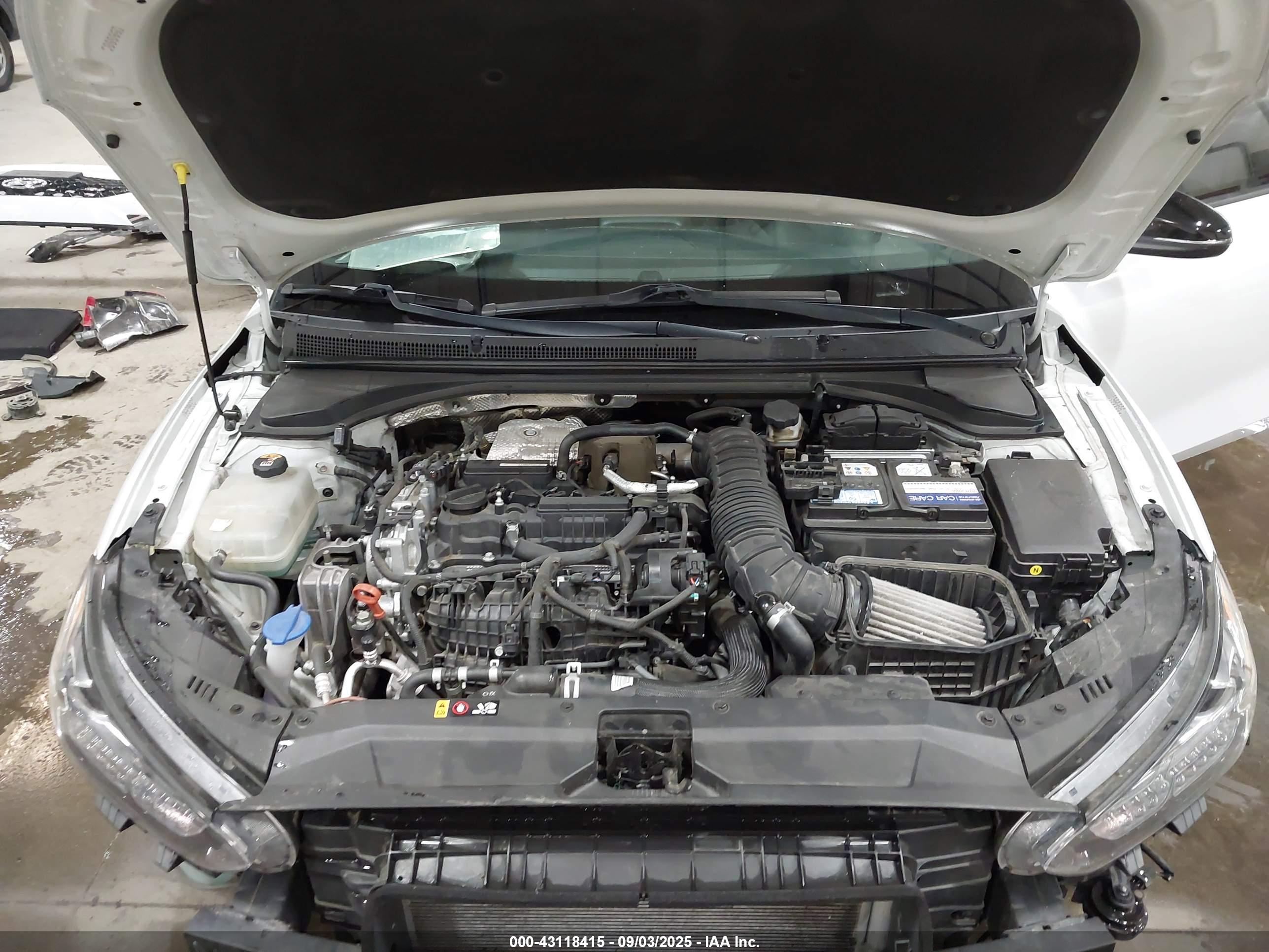 HYUNDAI VELOSTER image 10