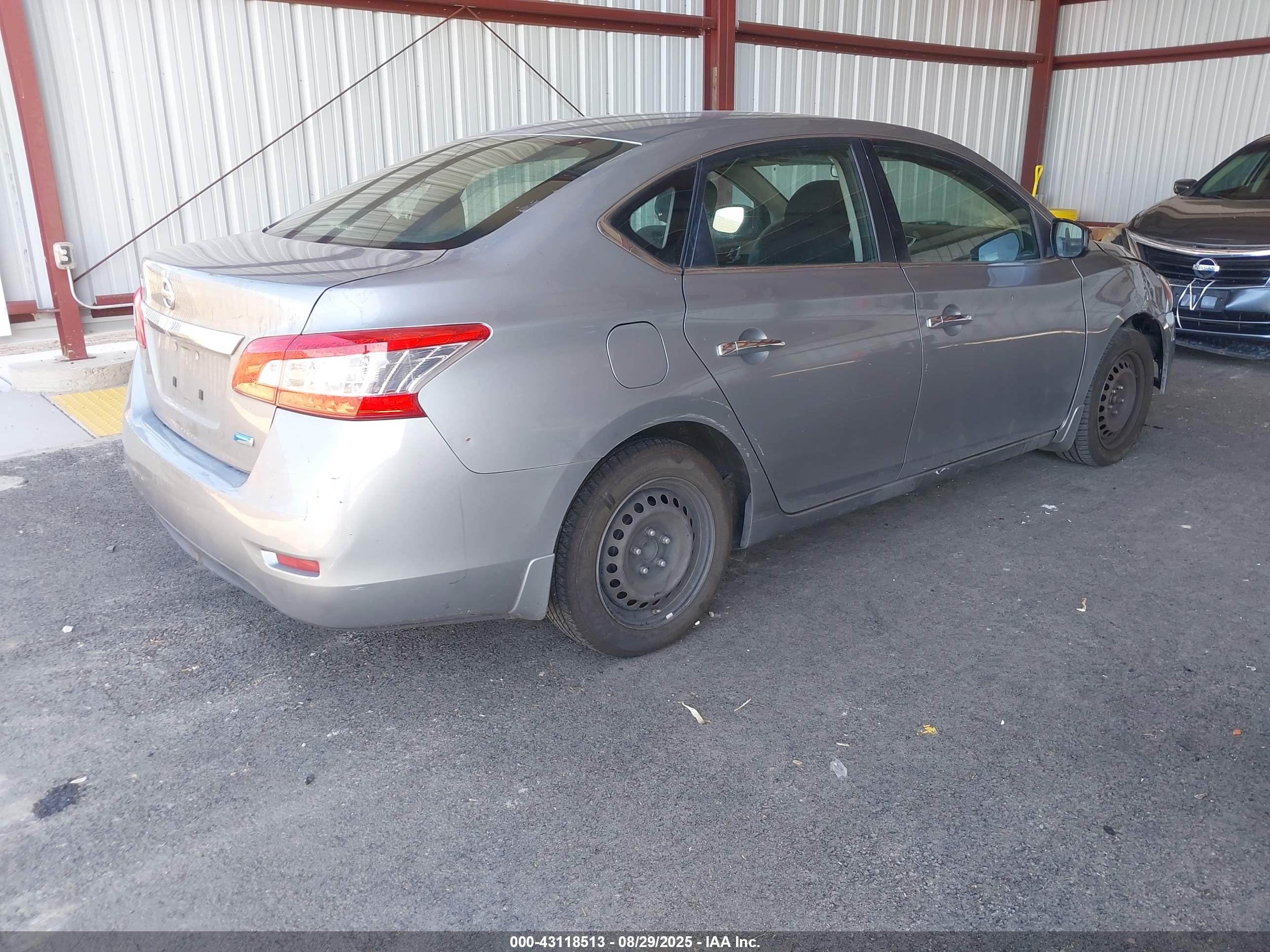 NISSAN SENTRA image 4