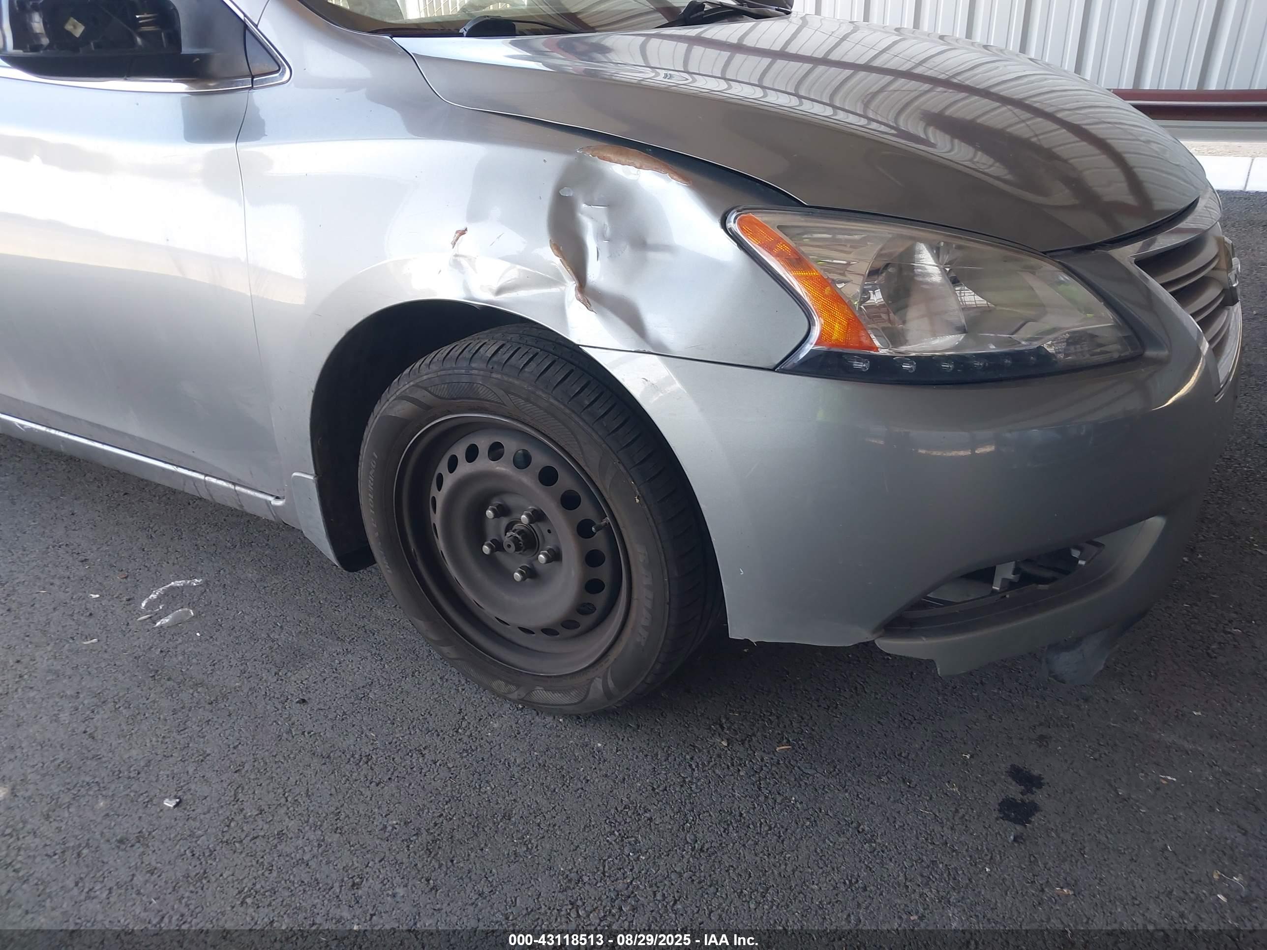NISSAN SENTRA image 6