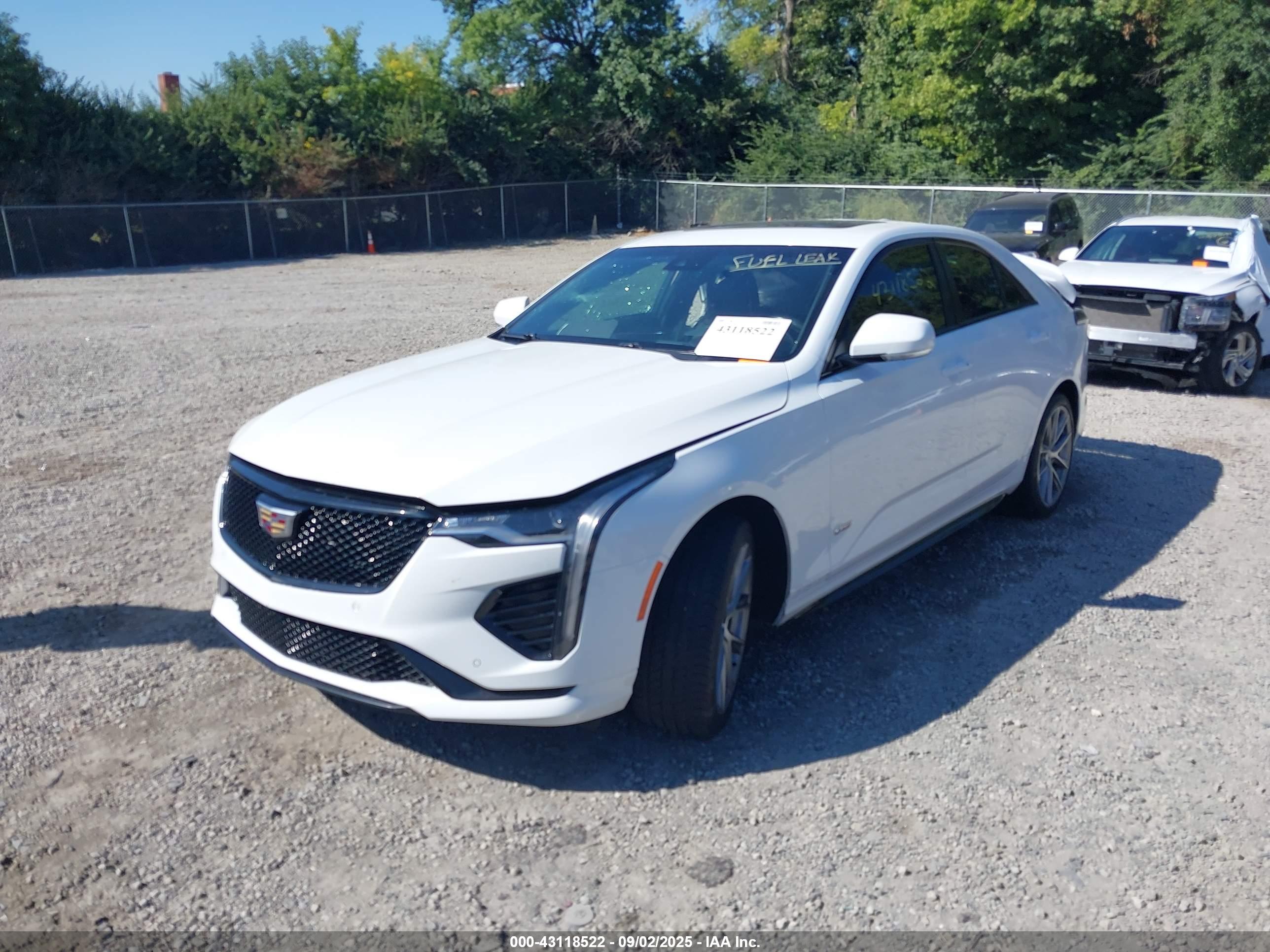 CADILLAC CT4 image 2