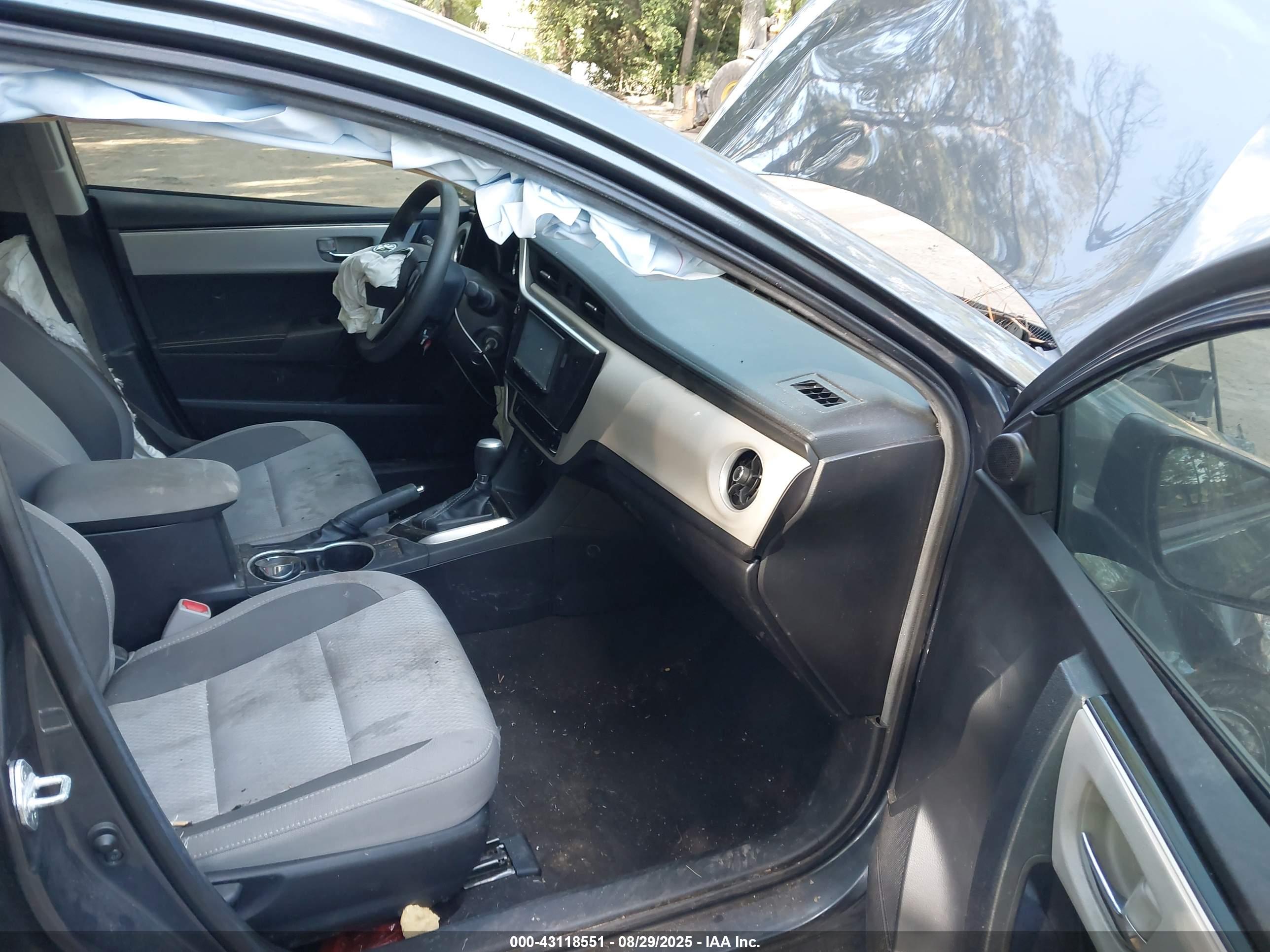 TOYOTA COROLLA image 5