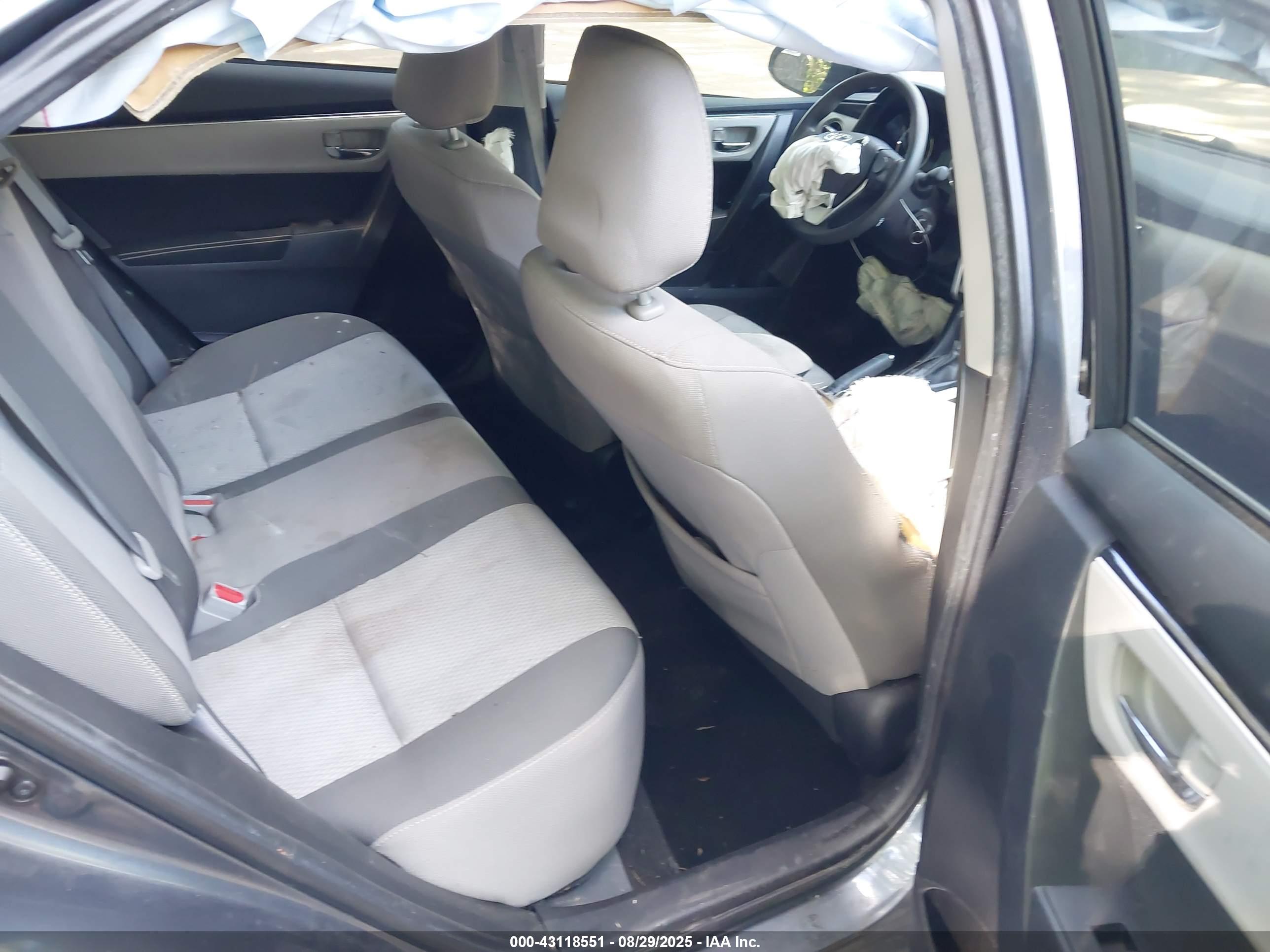 TOYOTA COROLLA image 8