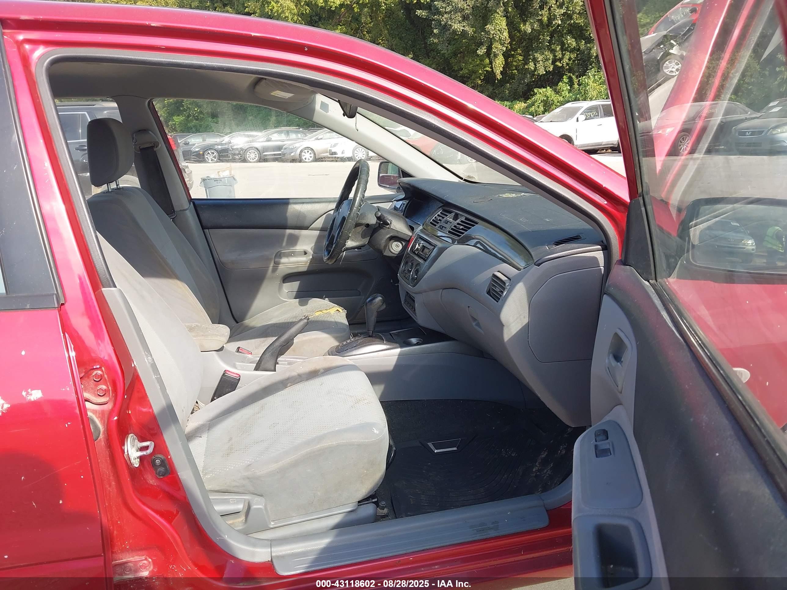 MITSUBISHI LANCER image 5