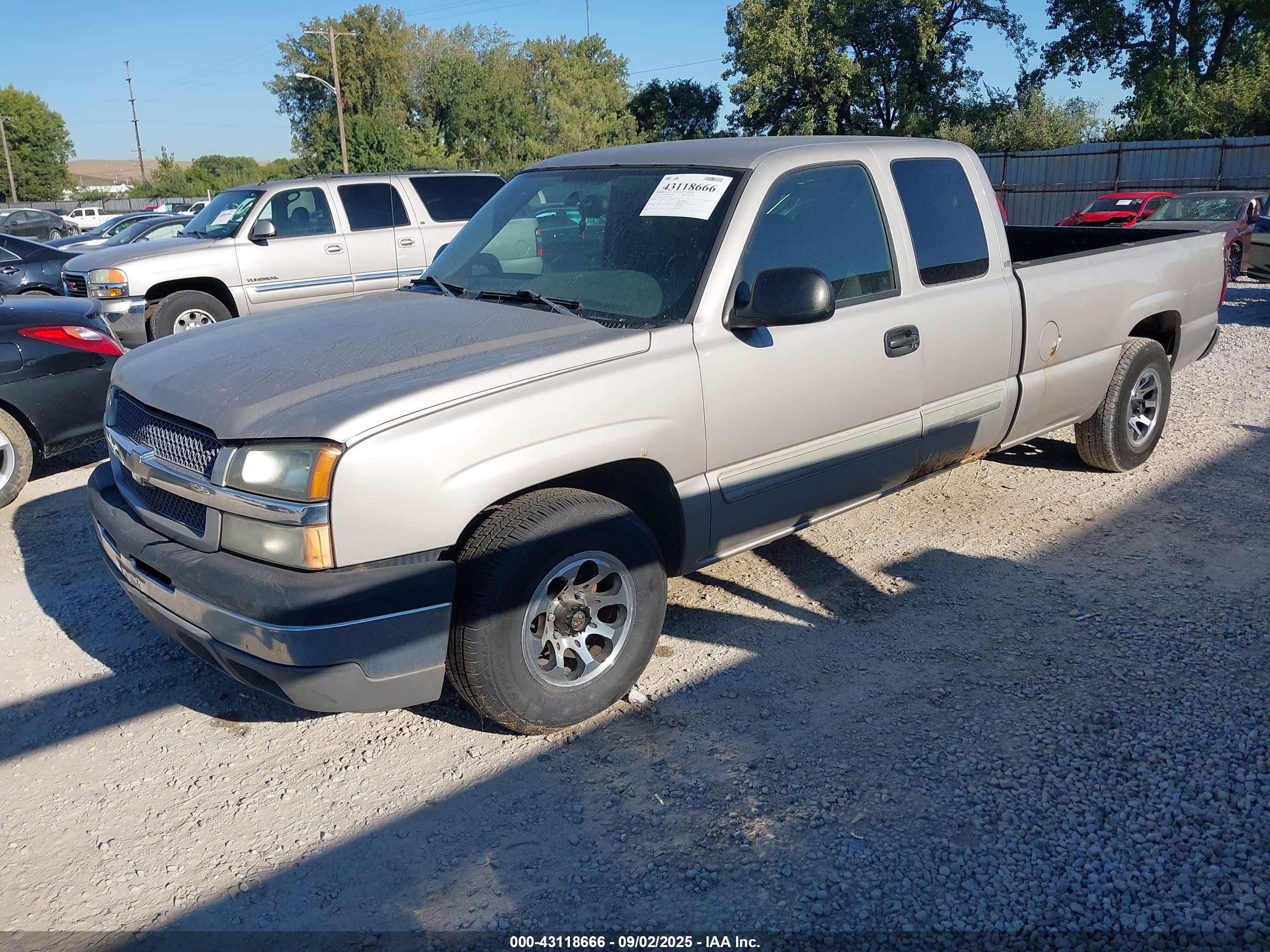 CHEVROLET SILVERADO image 2
