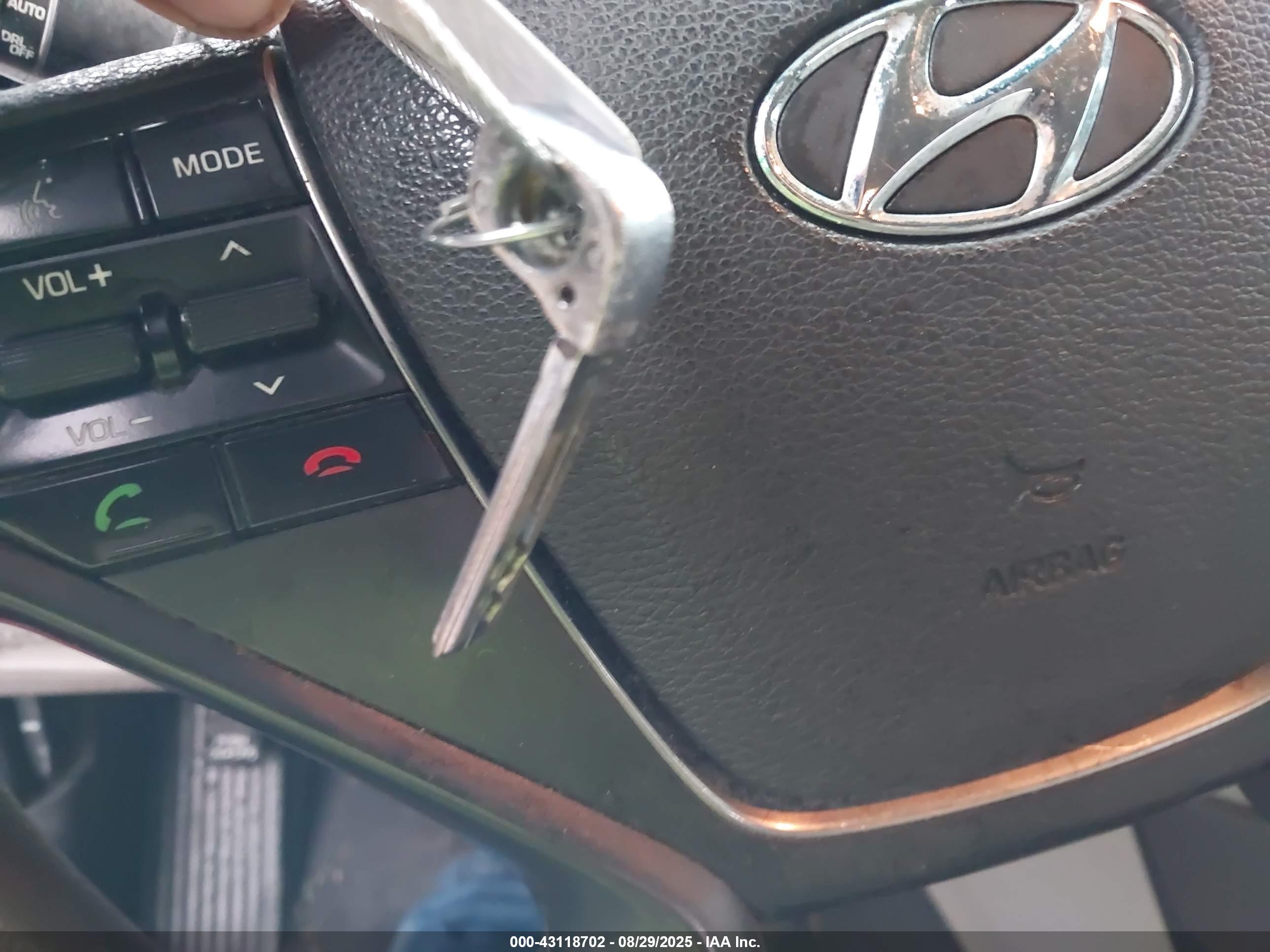 HYUNDAI SONATA image 11