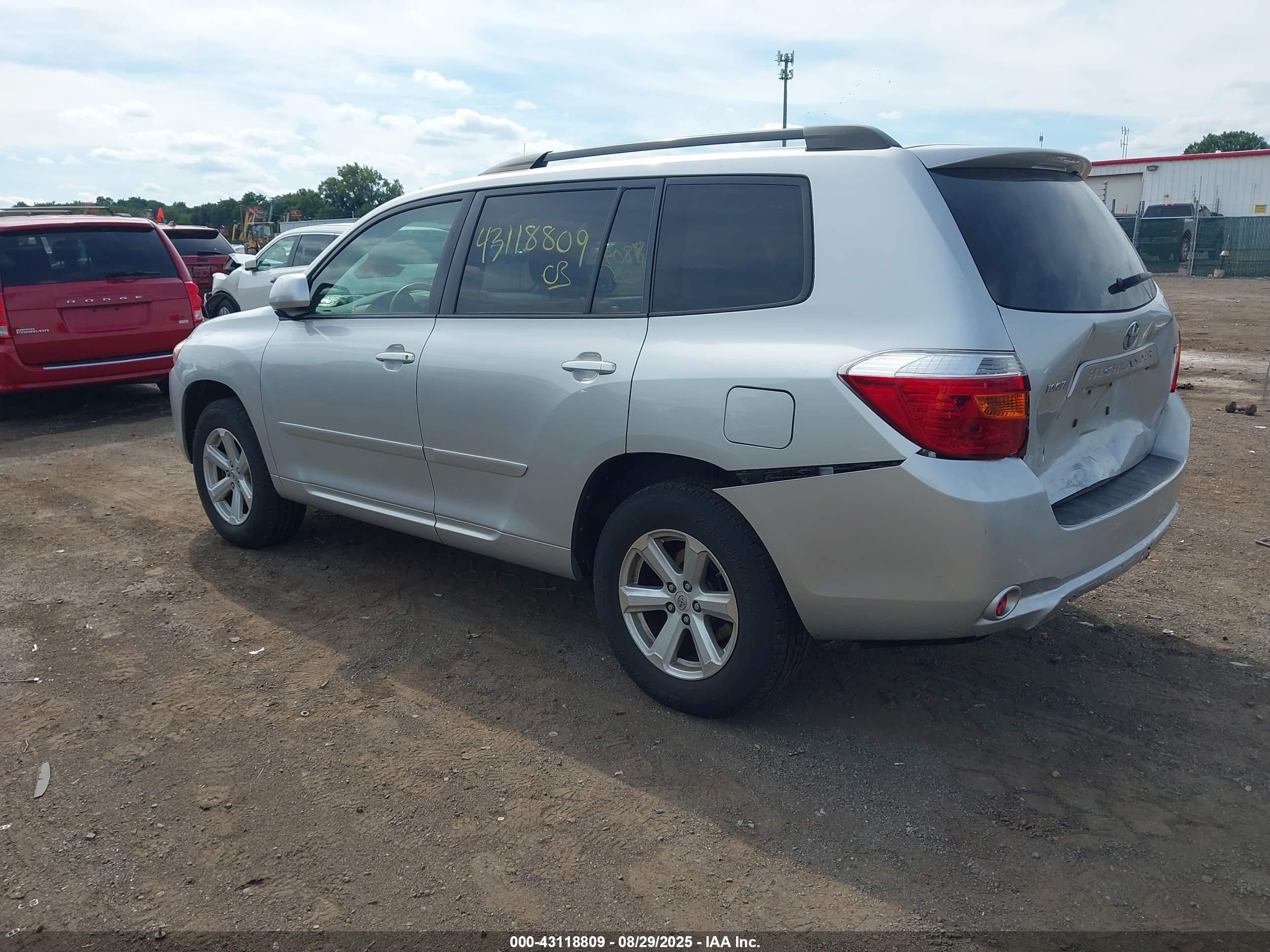 TOYOTA HIGHLANDER image 3