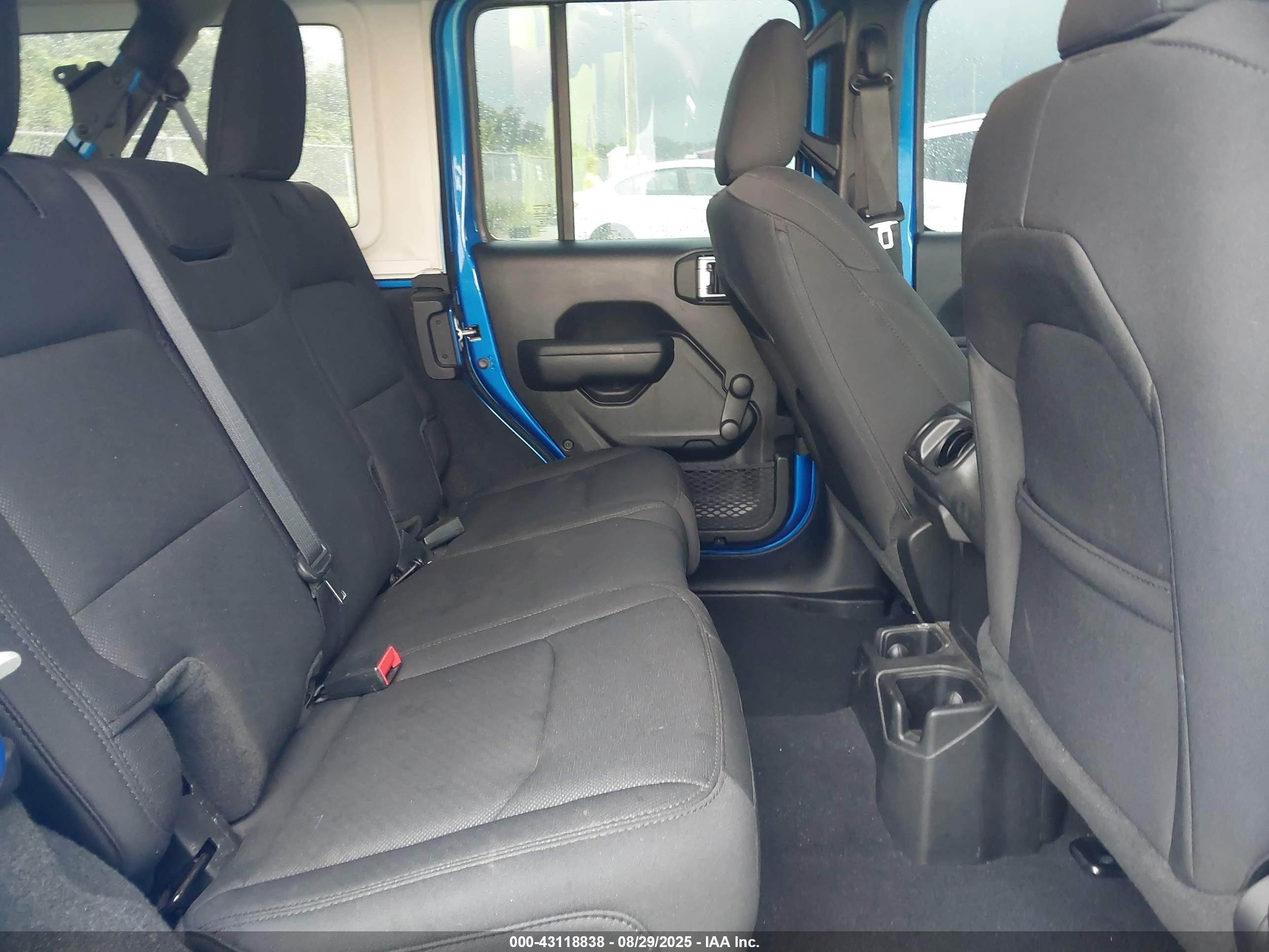 JEEP WRANGLER image 8