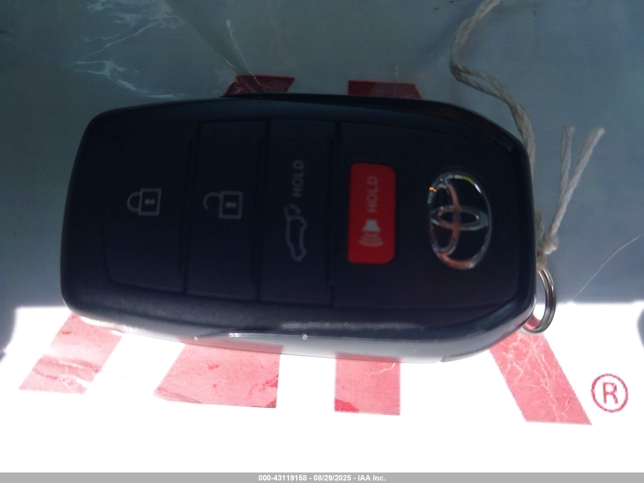 TOYOTA HIGHLANDER image 11