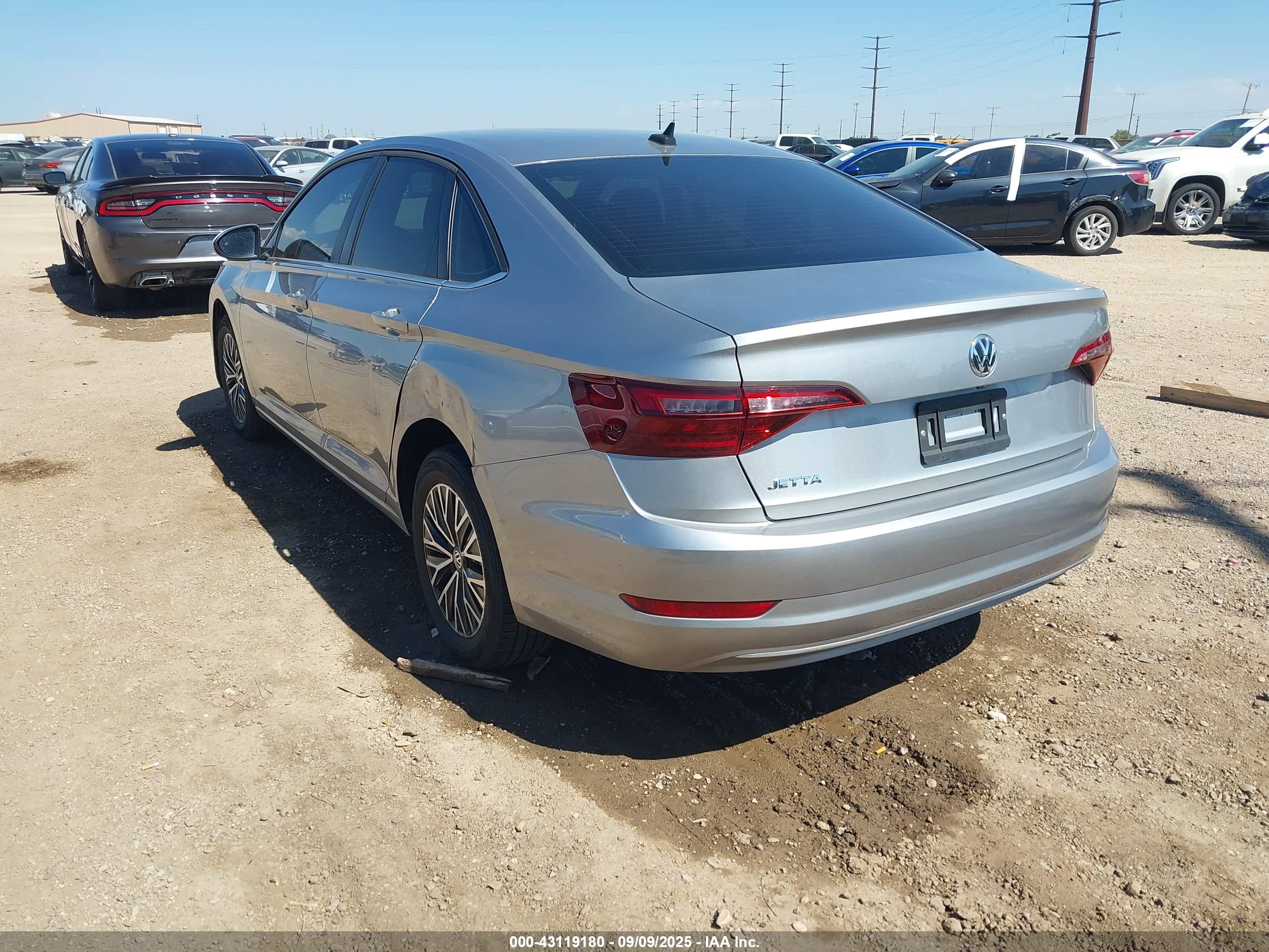 VOLKSWAGEN JETTA image 3