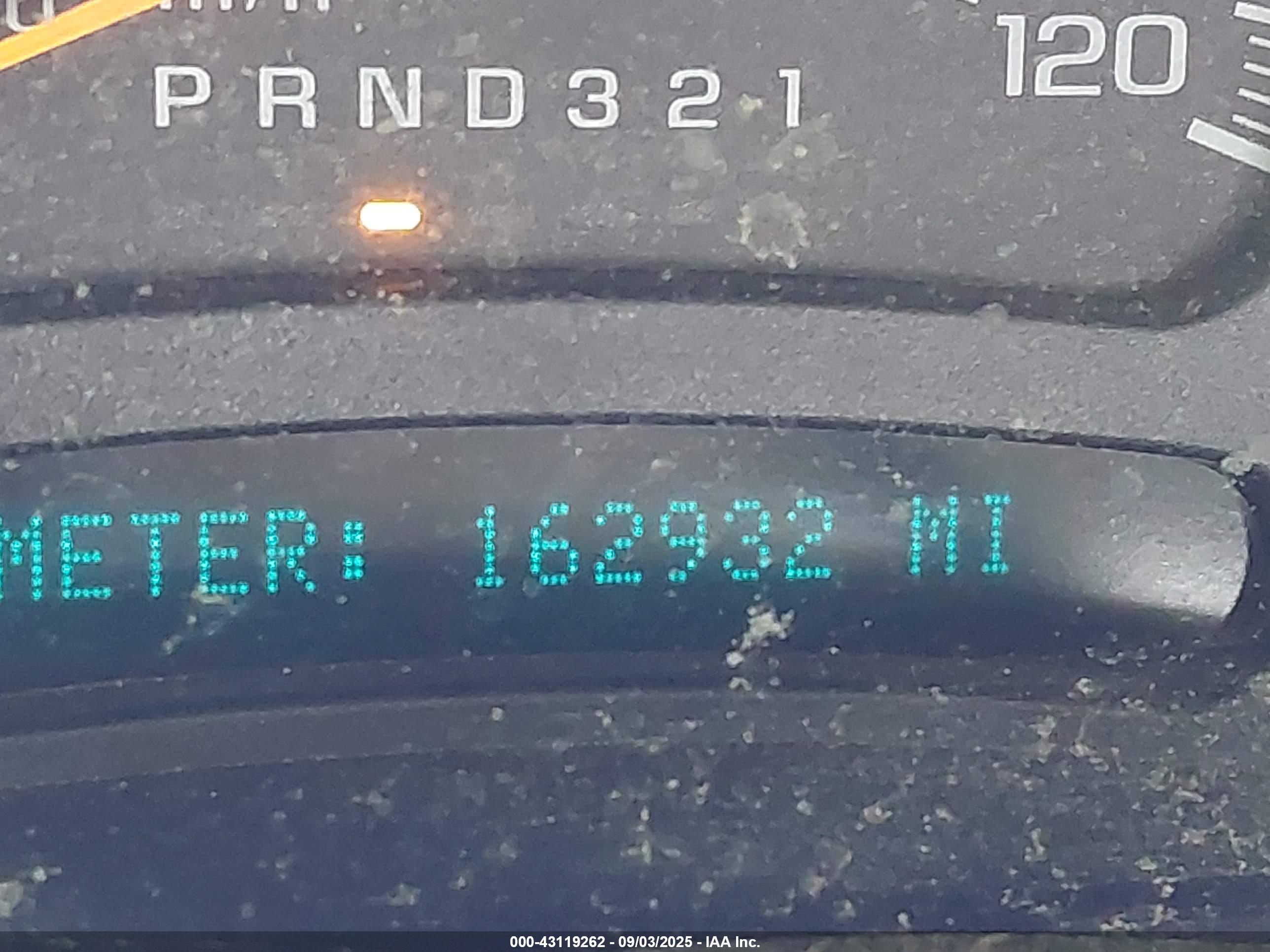 CHEVROLET SILVERADO image 7