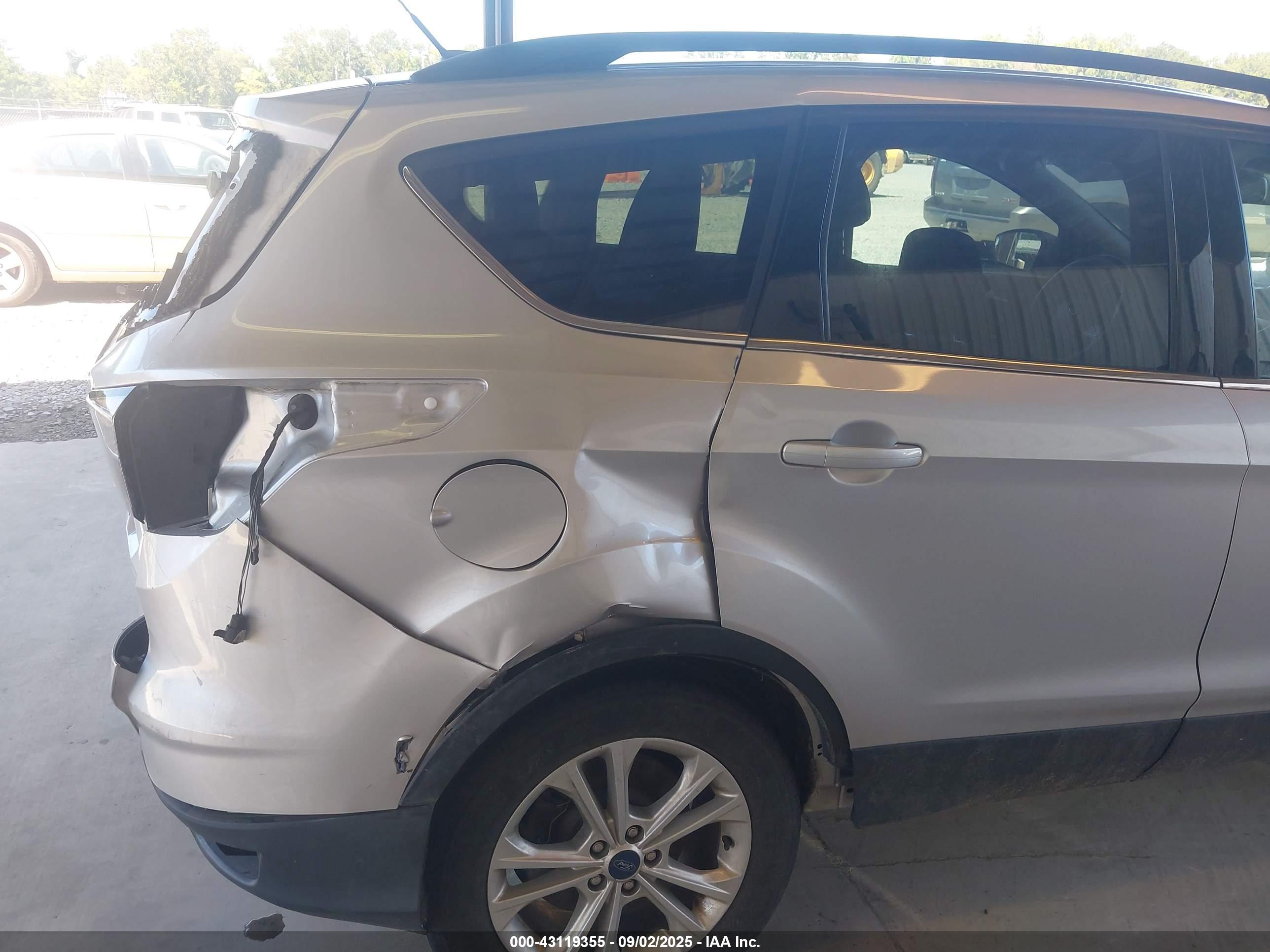 FORD ESCAPE image 6