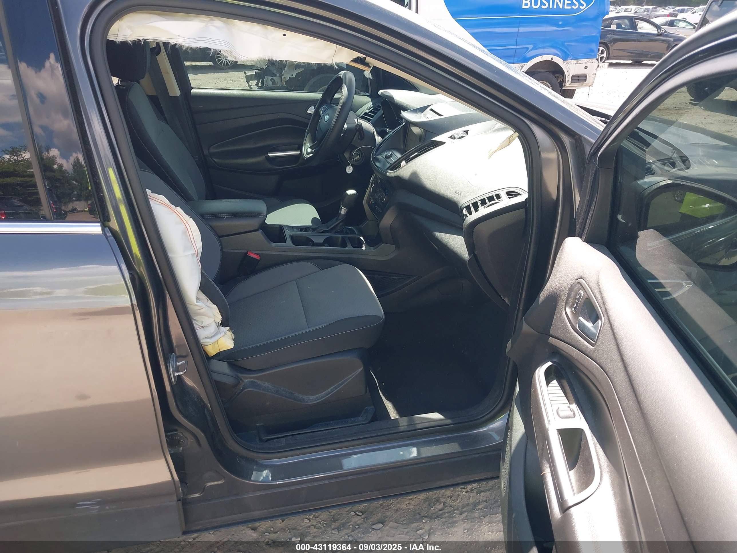 FORD ESCAPE image 5