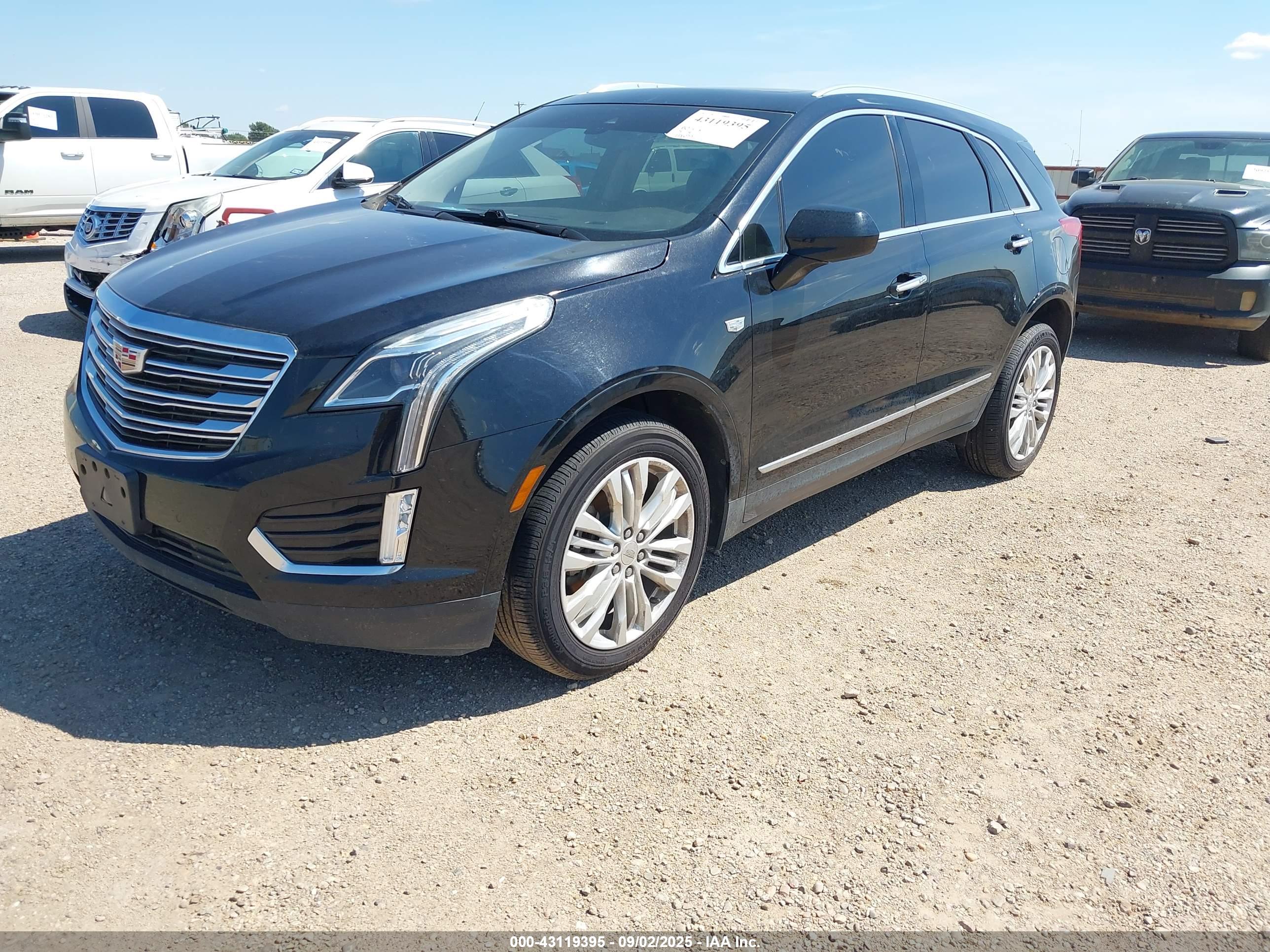 CADILLAC XT5 image 2