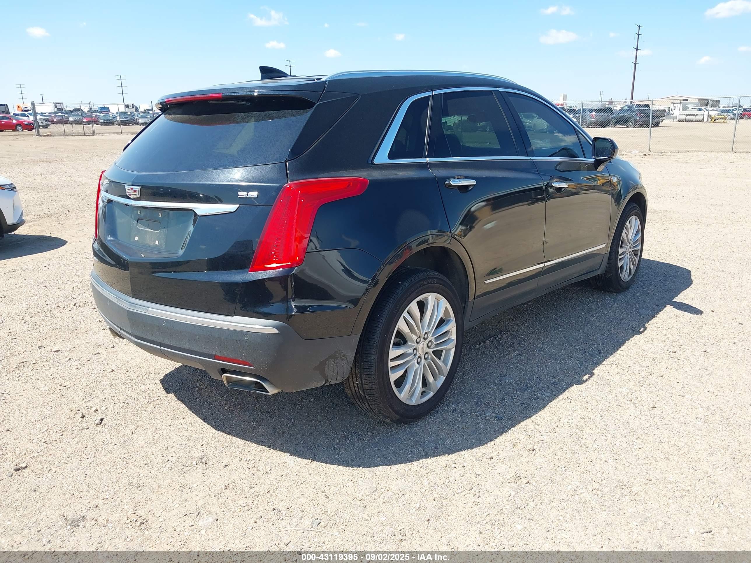 CADILLAC XT5 image 4