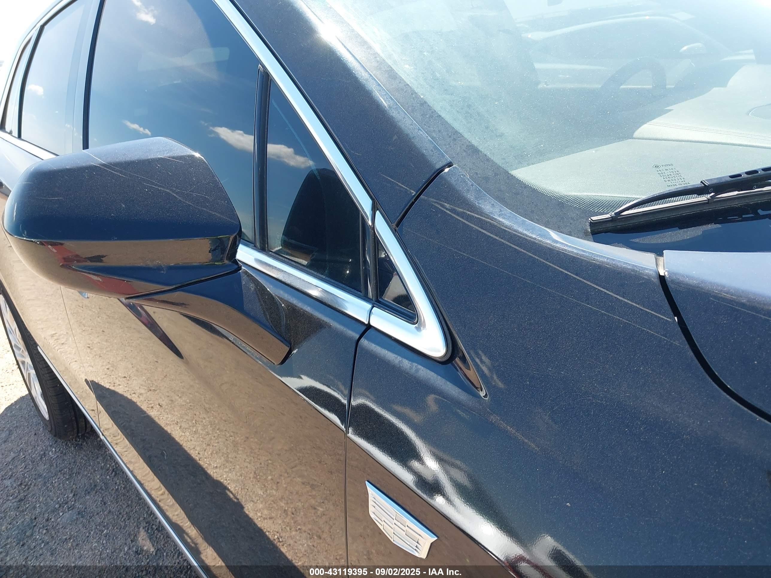 CADILLAC XT5 image 6