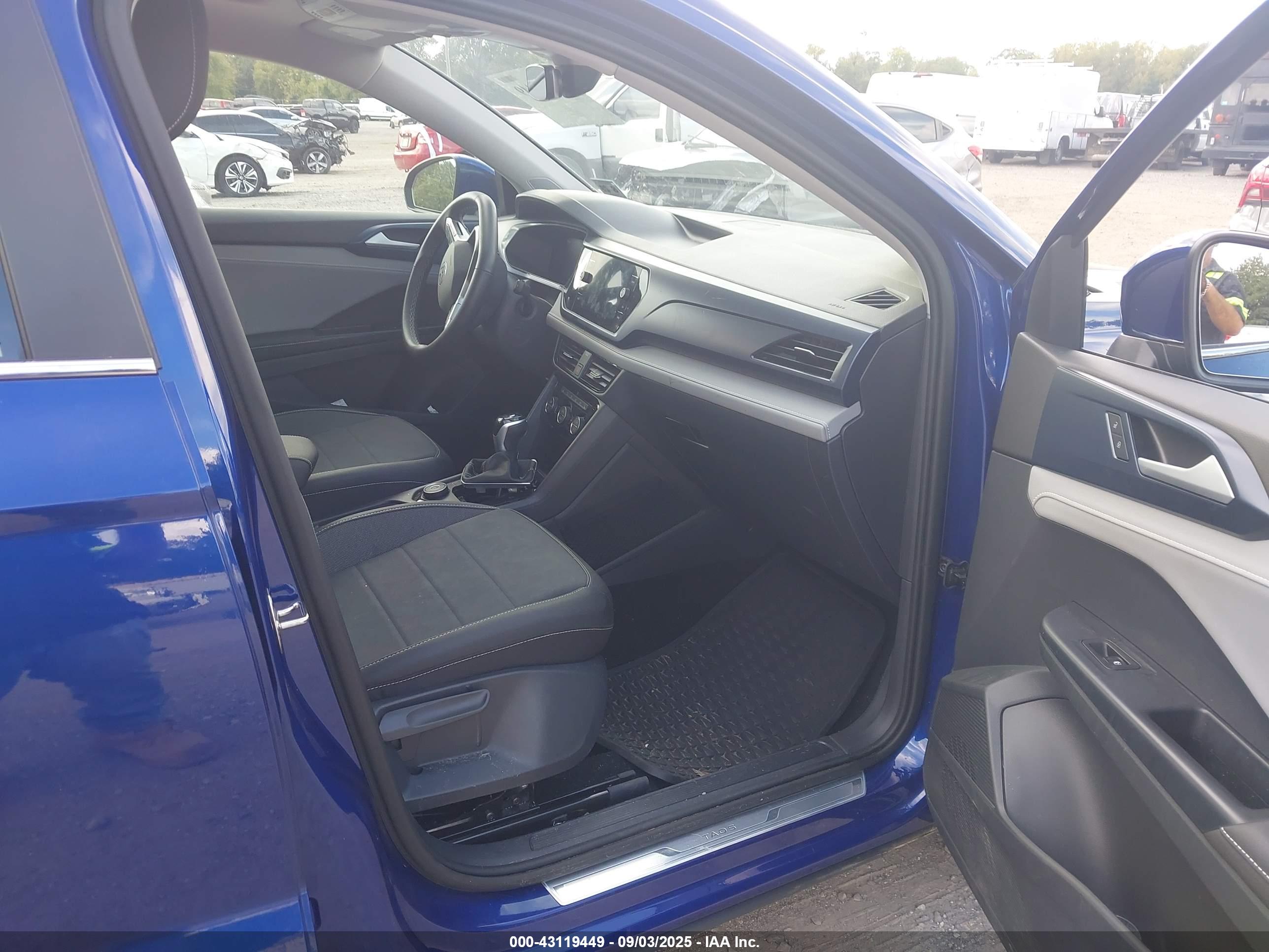 VOLKSWAGEN TAOS image 5