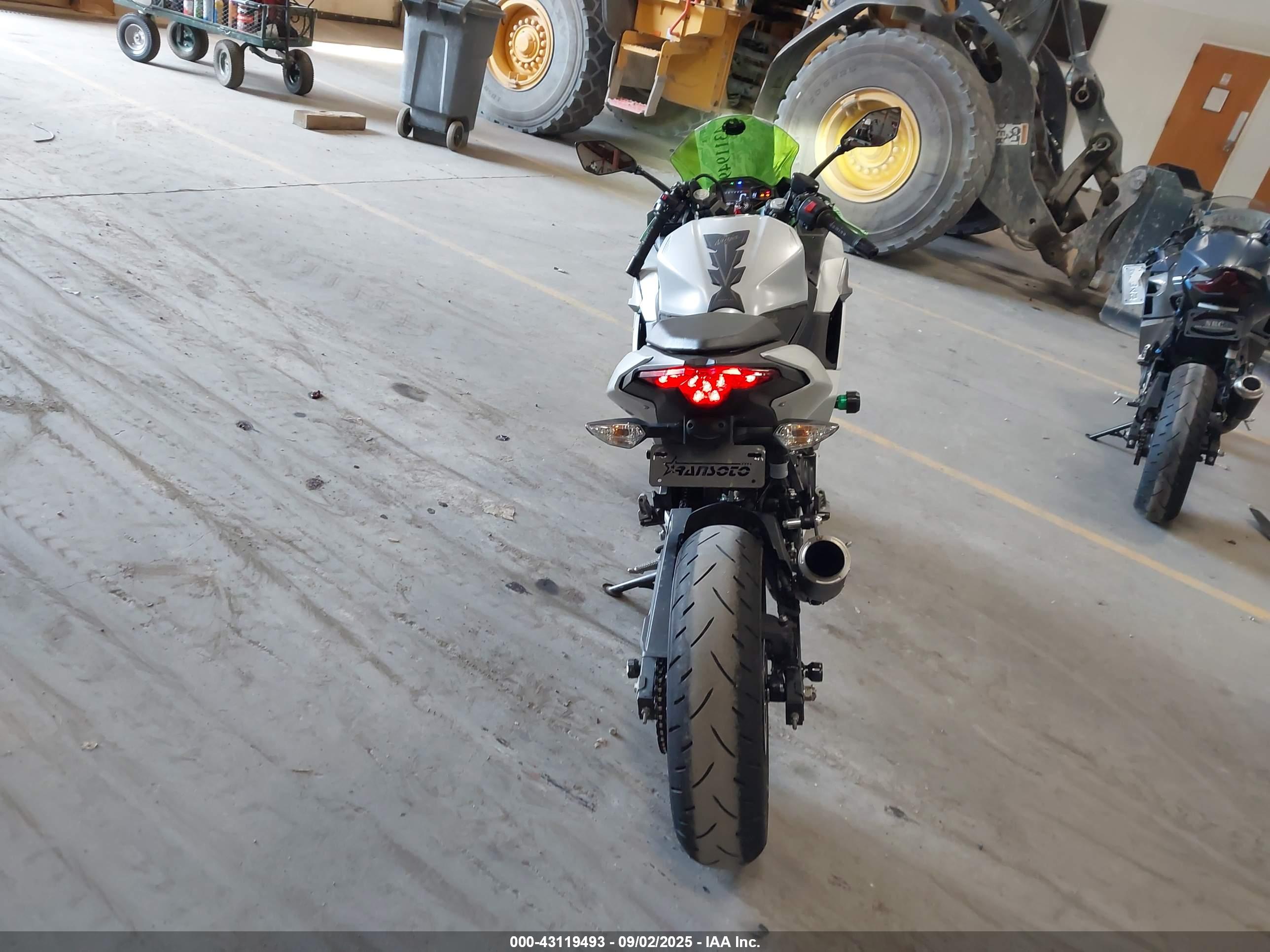 KAWASAKI EX500 image 6