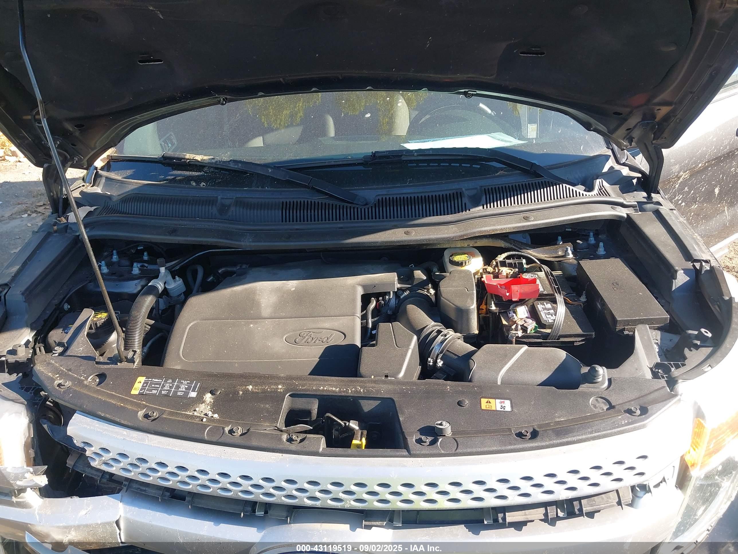 FORD EXPLORER image 10