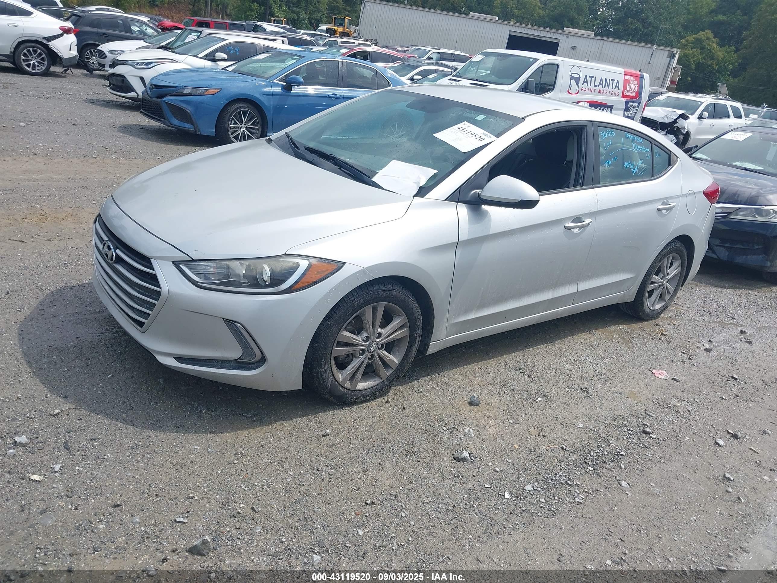 HYUNDAI ELANTRA image 2