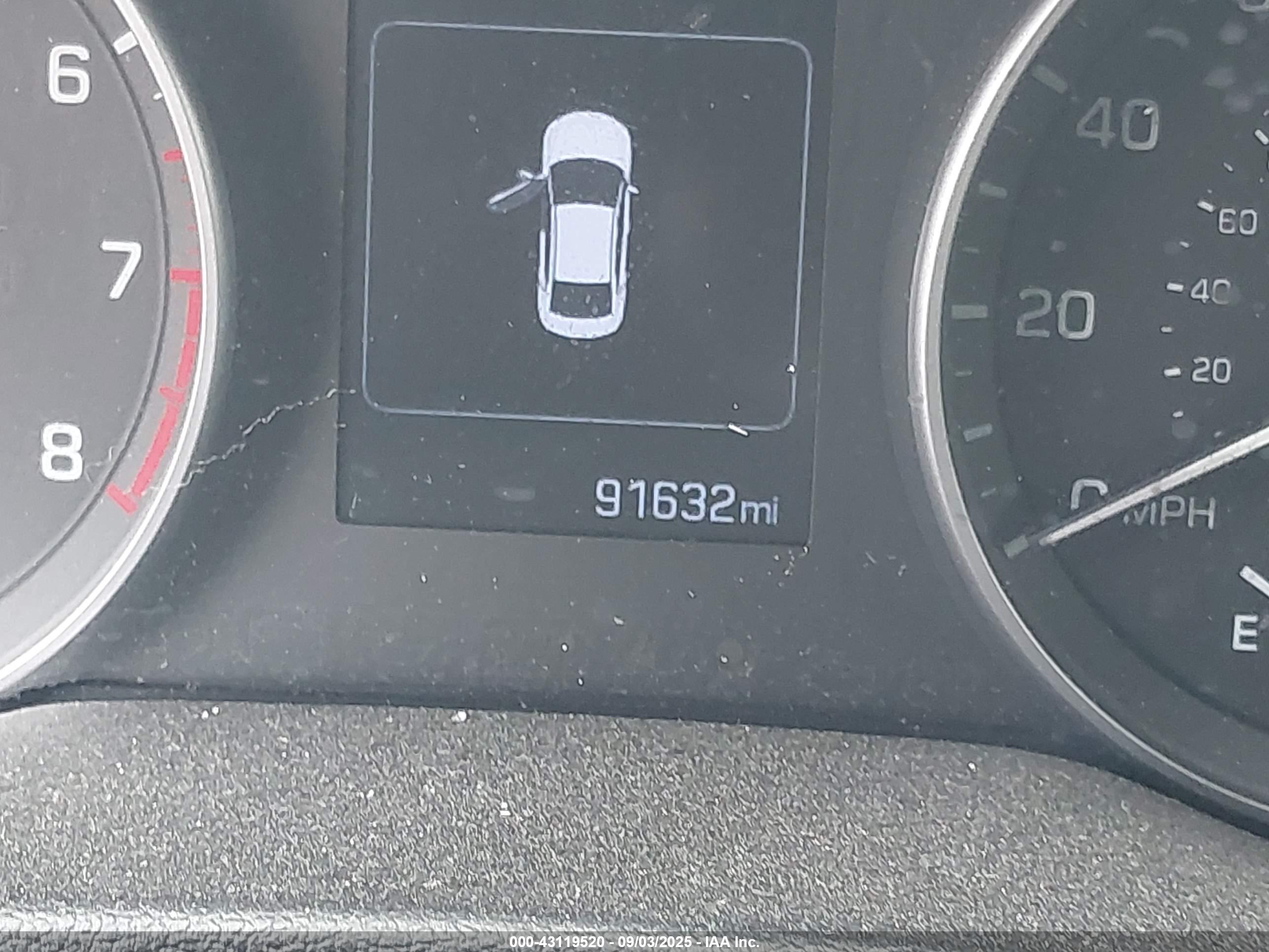 HYUNDAI ELANTRA image 7