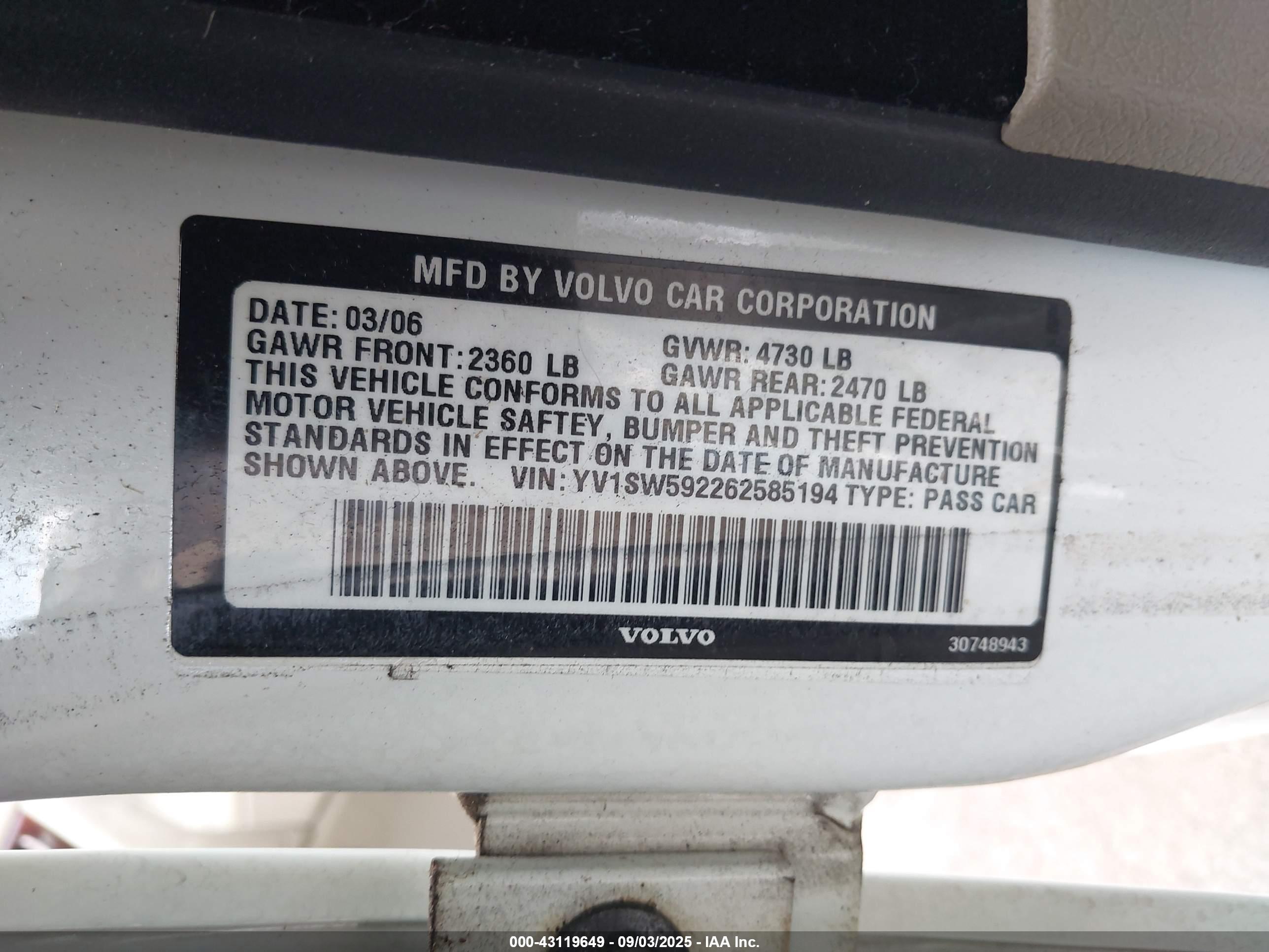 VOLVO V70 image 9