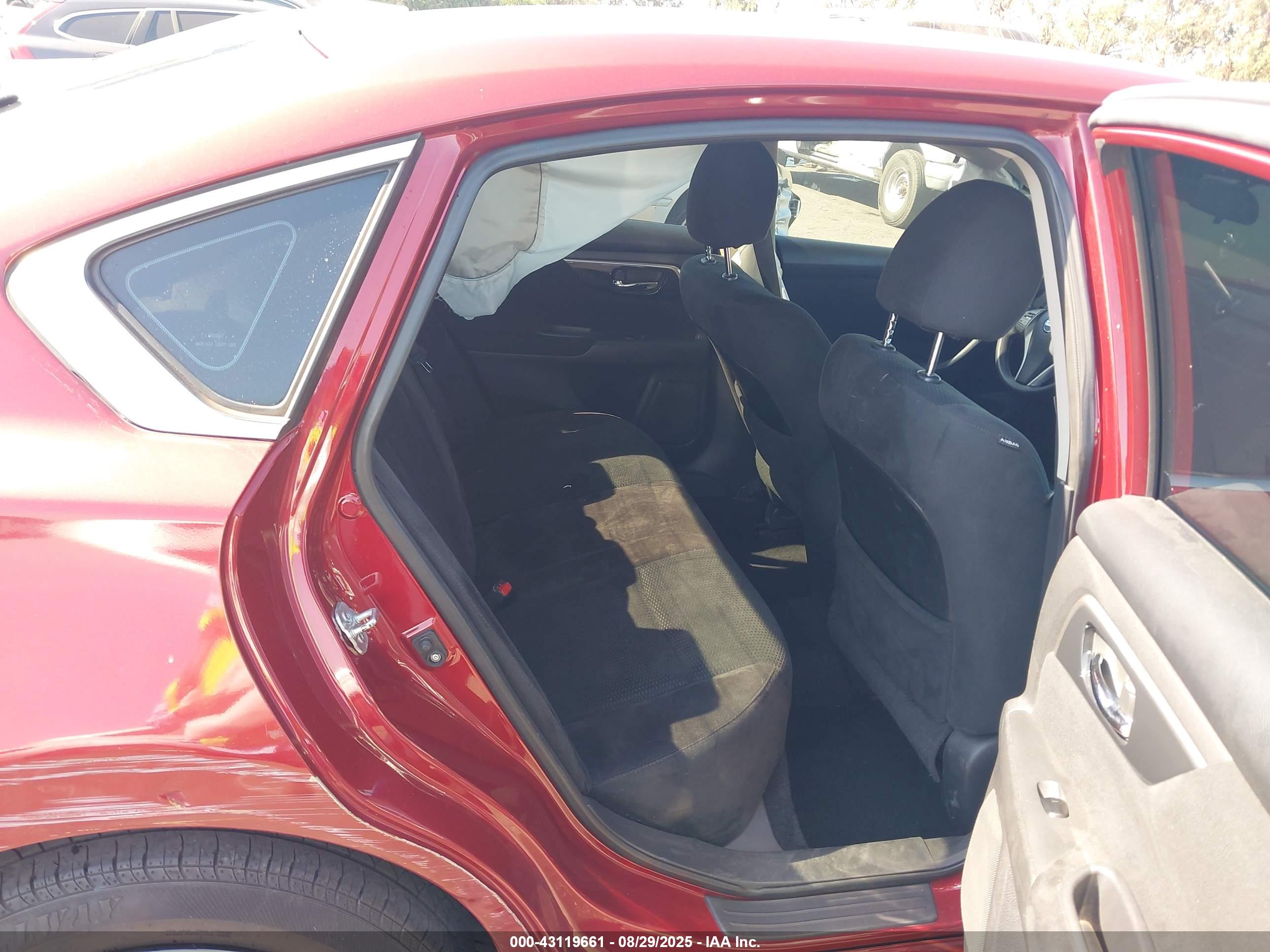 NISSAN ALTIMA image 8